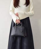 【インター ショシュール/INTER-CHAUSSURES】の【LORISTELLA】シュリンクレザーハンドバッグ 人気、トレンドファッション・服の通販 founy(ファニー) ファッション Fashion レディースファッション Fashion for Women バッグ Bags イタリア Italy スタイリッシュ Stylish, Fashionable パターン Pattern, Design Print ファブリック Fabric, Textile フェミニン Feminine, Girly フォルム Silhouette, Form ベーシック Basic, Essential モダン Modern, Contemporary ラップ Wrap, Wrap Design 人気 Popular, Best Seller thumbnail BL|ID: prp329100004825529 ipo3291000000035100449