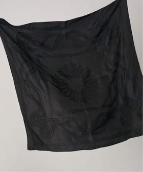 【ヴェルメイユ パー イエナ/VERMEIL par iena】のA SAUCE MELER アソースメレ テープエンブロイダリーペイズリースカーフ 人気、トレンドファッション・服の通販 founy(ファニー) ファッション Fashion レディースファッション Fashion for Women シルク Silk, 100% Silk シンプル Simple, Minimal スカーフ Scarf, Neckwear ストール Stole, Wrap スマート Smart, Elegant ペイズリー Paisley, Ethnic Pattern 無地 Plain, Solid Color 2025年 2025 2025-2026秋冬・A/W Autumn/Winter 2025–26 AW25–26 |ID:prp329100004825863