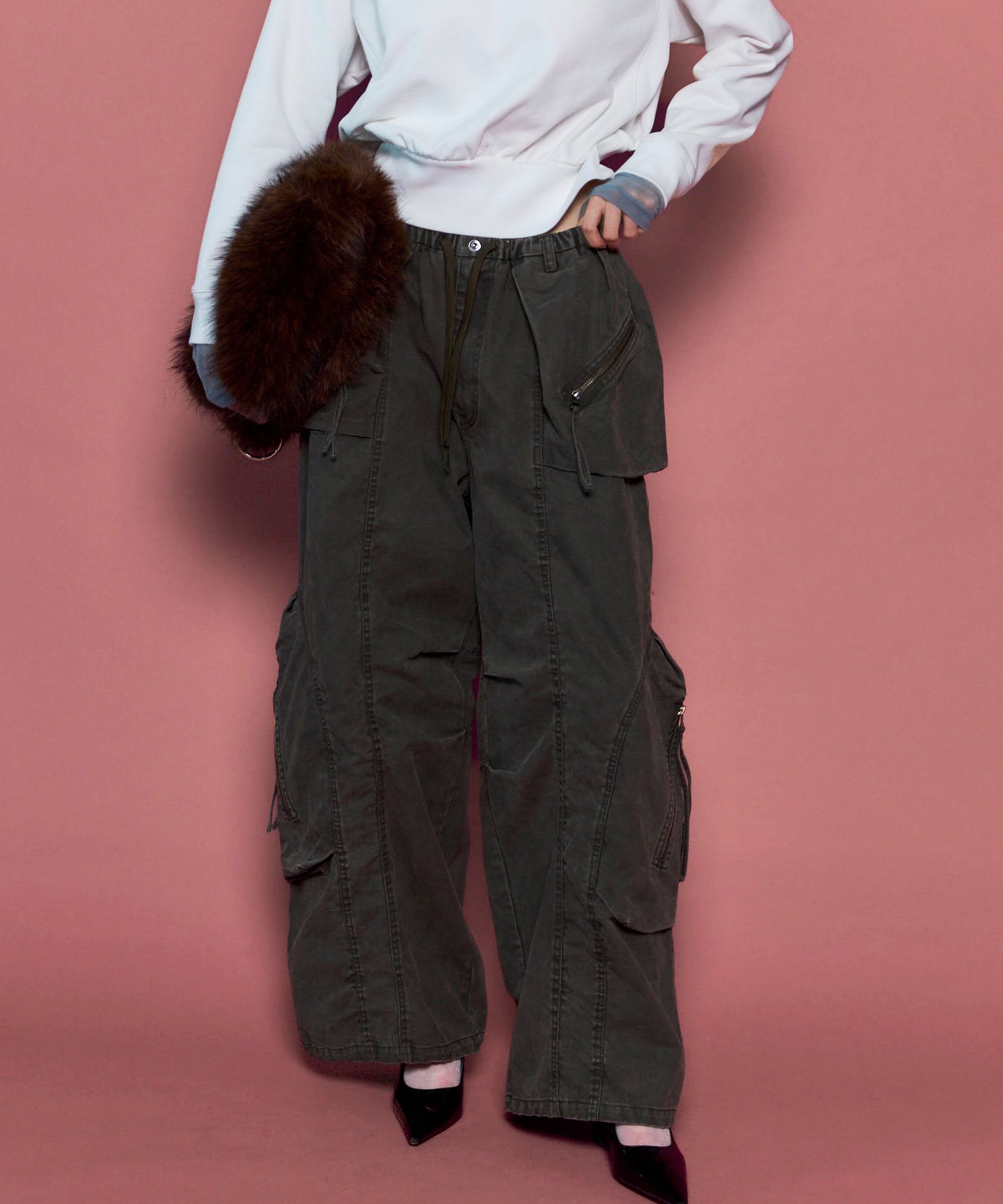 【メゾンスペシャル/MAISON SPECIAL】のMany Pockets Cargo Pants インテリア・キッズ・メンズ・レディースファッション・服の通販 founy(ファニー) ファッション Fashion レディースファッション Fashion for Women パンツ Pants & Trousers オックス Oxford Fabric カーゴパンツ Cargo Pants, Utility Pants シンプル Simple, Minimal ポケット Pocket, Pocket Detail モダン Modern, Contemporary BLK|ID: prp329100004825940 ipo3291000000035175862