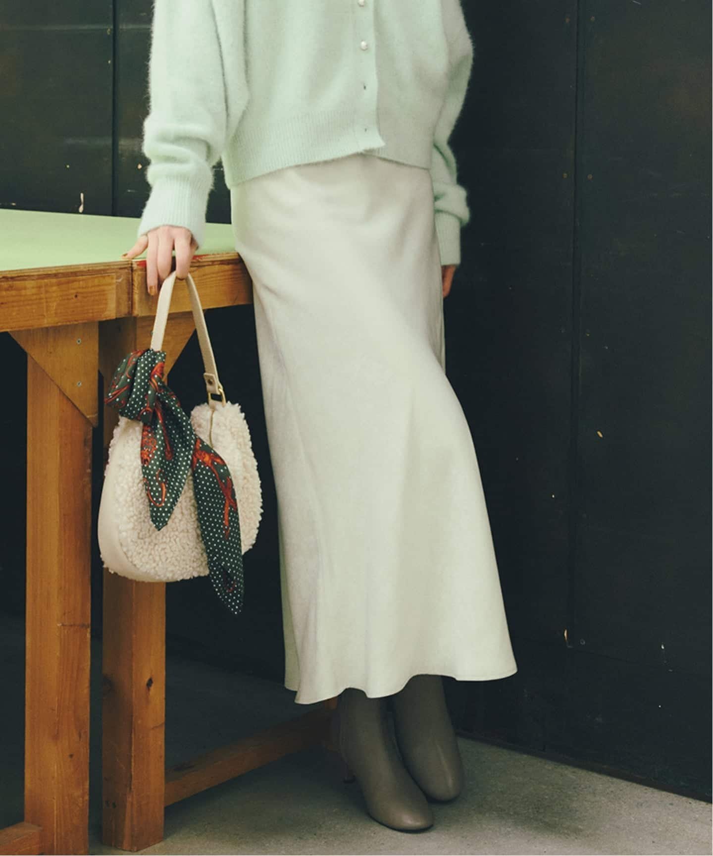 【ラ トータリテ/La TOTALITE】の【洗える】フィブリルサテンマーメイドスカート インテリア・キッズ・メンズ・レディースファッション・服の通販 founy(ファニー) 　ファッション　Fashion　レディースファッション　Fashion for Women　スカート　Skirts　2025年　2025　2025-2026秋冬・A/W　Autumn/Winter 2025–26 AW25–26　スマート　Smart, Elegant　マーメイド　Mermaid, Fishtail Silhouette　エレガント 上品　Elegant　洗える　Machine Washable　グリーン|ID: prp329100004825970 ipo3291000000035110324