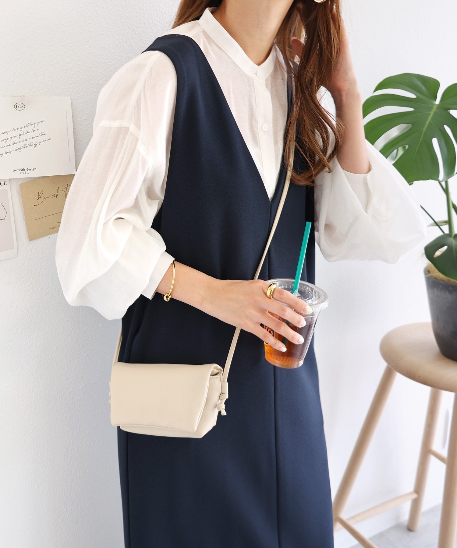 【アンドミー/andme】の梨地 ポンチ ストレッチ Vネック ワンピース インテリア・キッズ・メンズ・レディースファッション・服の通販 founy(ファニー) ファッション Fashion レディースファッション Fashion for Women ワンピース Dresses インナー Innerwear オケージョン Occasion Wear 洗える Machine Washable カットソー Cut and Sewn Top ジャケット Jacket, Outerwear ジョーゼット Georgette, Semi-Sheer Fabric ストレッチ Stretch, Stretchy Fabric セットアップ Set-Up, Coordinated Outfit ノースリーブ Sleeveless, No-Sleeve バランス Balance, Style Balance ボーダー Border, Stripe ポケット Pocket, Pocket Detail 楽ちん Easy Fit, Comfortable ワーク Workwear, Utility Style おすすめ Recommended / Our Picks ネイビー|ID: prp329100004826046 ipo3291000000035111817