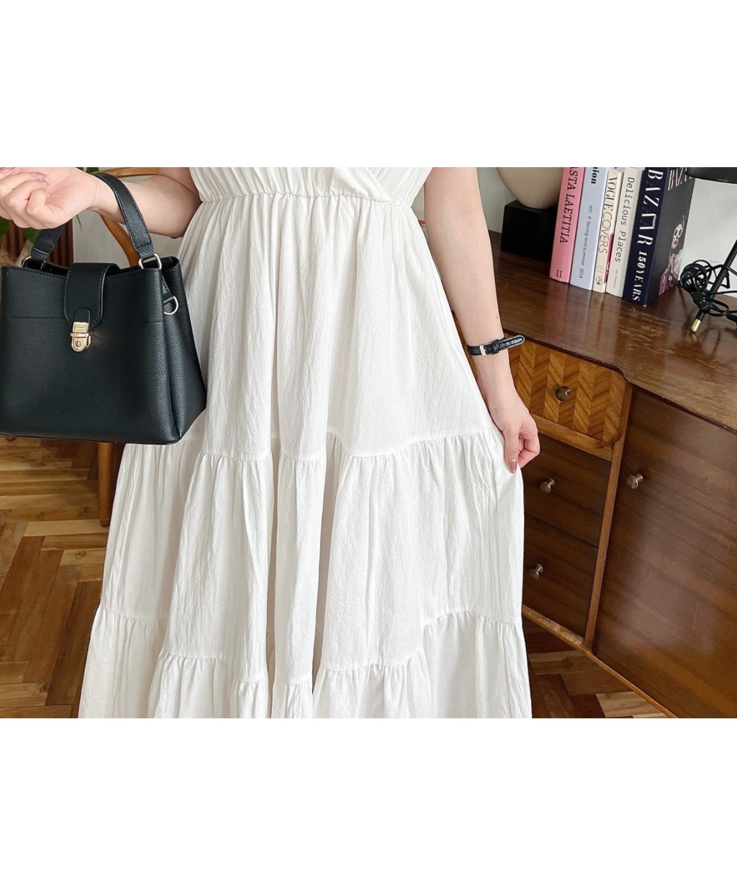 【モーメントプラス/moment+ / MEN】のコットンワッシャーシャーリングリボンカシュクールティアードワンピース インテリア・キッズ・メンズ・レディースファッション・服の通販 founy(ファニー) 　ファッション　Fashion　メンズファッション　Fashion for Men　インナー　Innerwear　春　Spring　サンダル　Sandals, Summer Shoes　スニーカー　Sneakers, Trainers　スリーブ　Sleeve, Long Sleeve / Short Sleeve　デコルテ　Décolleté, Neckline　トレンド　Trend, Trending Now　フェミニン　Feminine, Girly　ベーシック　Basic, Essential　マキシ　Maxi, Full Length　ミュール　Mule, Backless Shoes　リボン　Ribbon, Bow　ロング　Long, Long-Length　S/S・春夏　SS, Spring/Summer, Warm Season　再入荷　Restock / Back in Stock　プチプライス・低価格　Affordable / Budget Price　おすすめ　Recommended / Our Picks　夏　Summer　オフホワイト|ID: prp329100004826063 ipo3291000000035112122