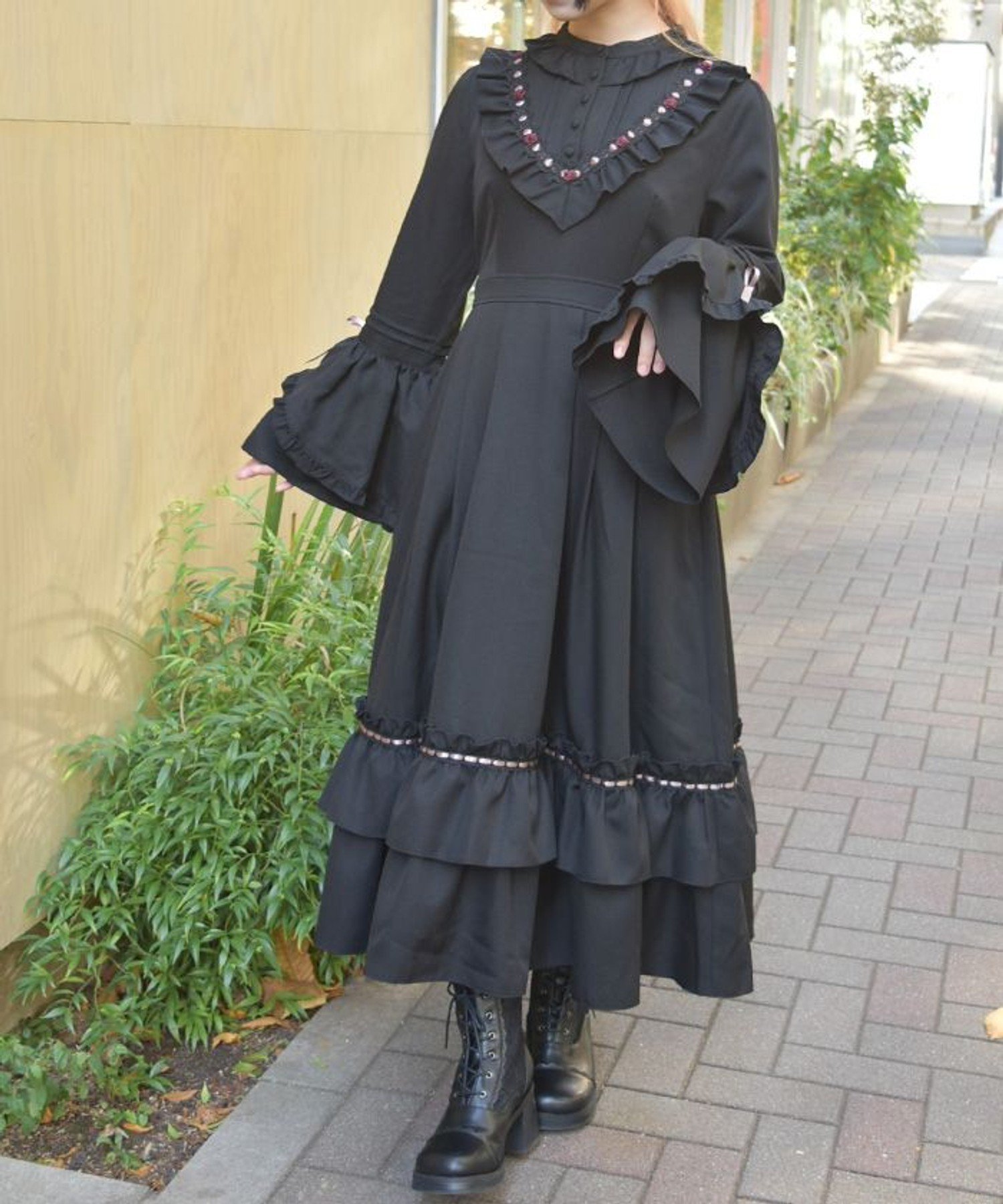 【アクシーズファム/axes femme】のローズ*リボン姫袖ワンピース インテリア・キッズ・メンズ・レディースファッション・服の通販 founy(ファニー) 　ファッション　Fashion　レディースファッション　Fashion for Women　ワンピース　Dresses　おすすめ　Recommended / Our Picks　フェミニン　Feminine, Girly　フリル　Frill, Ruffle　ブロッキング　Color Blocking, Panel Design　リボン　Ribbon, Bow　レース　Lace, Lace Fabric　ローズ　Rose, Rose Motif　切替　Switching, Contrast Panel　黒|ID: prp329100004826092 ipo3291000000035134020