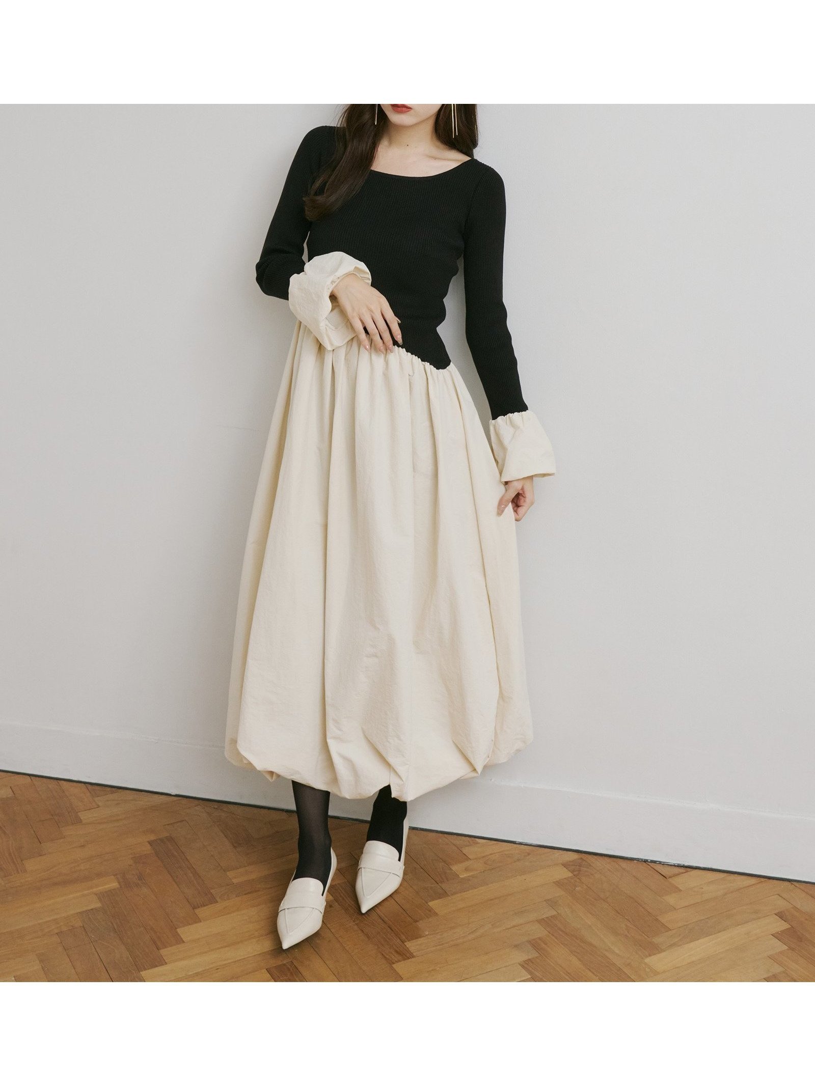 【オル/Olu】のニットドッキングバルーンワンピース インテリア・キッズ・メンズ・レディースファッション・服の通販 founy(ファニー) 　ファッション　Fashion　レディースファッション　Fashion for Women　ワンピース　Dresses　シンプル　Simple, Minimal　ストレッチ　Stretch, Stretchy Fabric　ドッキング　Docking, Mixed Material　バランス　Balance, Style Balance　バルーン　Balloon, Balloon Silhouette　フィット　Fit, Slim Fit　フォルム　Silhouette, Form　モダン　Modern, Contemporary　無地　Plain, Solid Color　black other|ID: prp329100004826097 ipo3291000000035112542