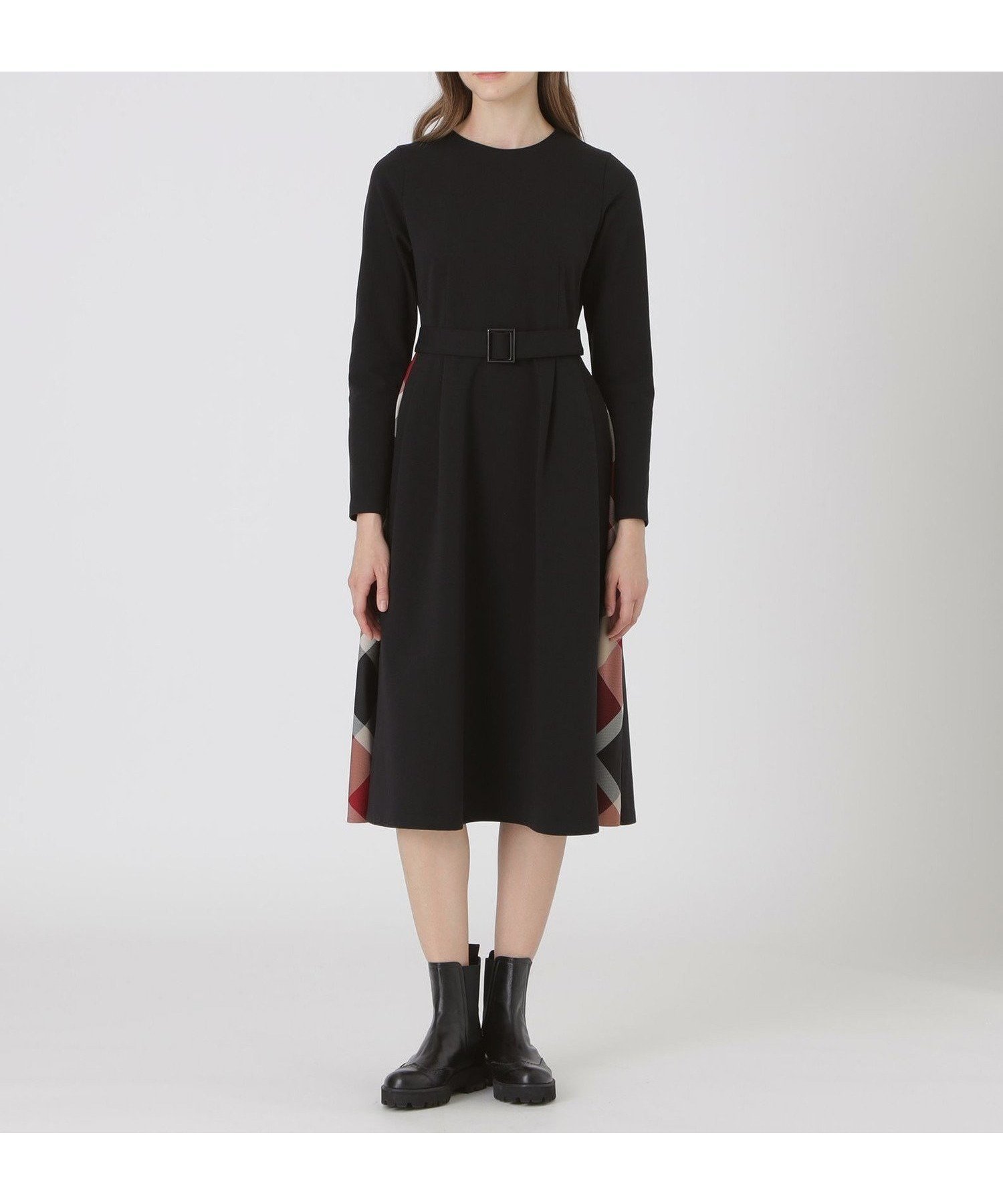 【ブルーレーベル クレストブリッジ/BLUE LABEL CRESTBRIDGE】の【一部店舗限定】ミラノリブ裏起毛パーシャルチェックドレス インテリア・キッズ・メンズ・レディースファッション・服の通販 founy(ファニー) 　ファッション　Fashion　レディースファッション　Fashion for Women　ワンピース　Dresses　フォーマル・パーティードレス・結婚式用ドレス　Elegant & Casual Dresses　ドレス　Dress, One-Piece　フィット　Fit, Slim Fit　フレア　Flare, Flared　ミラノリブ　Milano Rib, Milano Stitch　ブラック|ID: prp329100004826138 ipo3291000000035170524