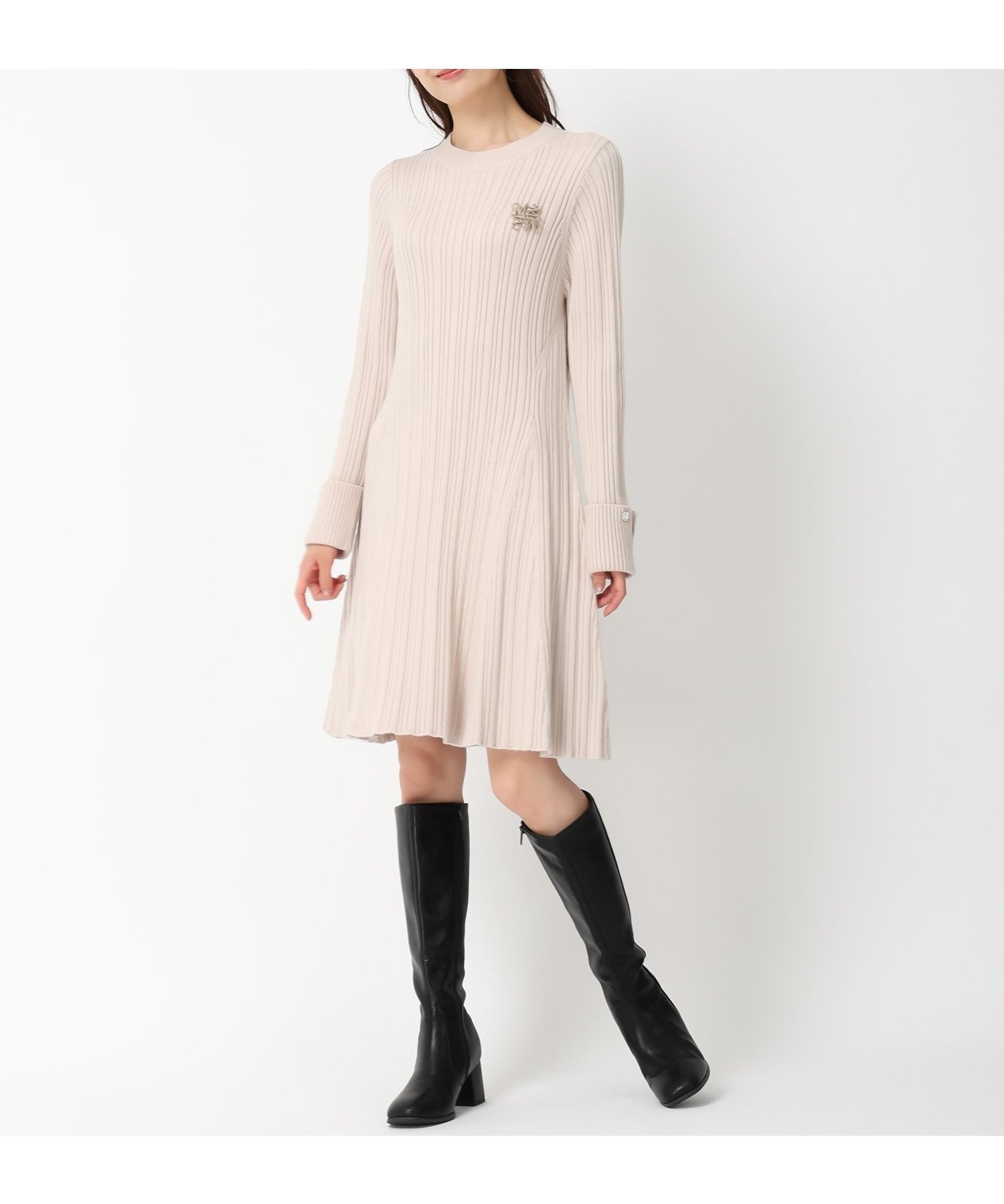 【ミッシュマッシュ/MISCH MASCH】のブローチ付きAラインニットワンピース/MM447402 インテリア・キッズ・メンズ・レディースファッション・服の通販 founy(ファニー) ファッション Fashion レディースファッション Fashion for Women ワンピース Dresses ニットワンピース Knit Dresses おすすめ Recommended / Our Picks ジャケット Jacket, Outerwear ブローチ Brooch, Pin Brooch ワンポイント One Point, Statement Accent ベージュ|ID: prp329100004826171 ipo3291000000035113740