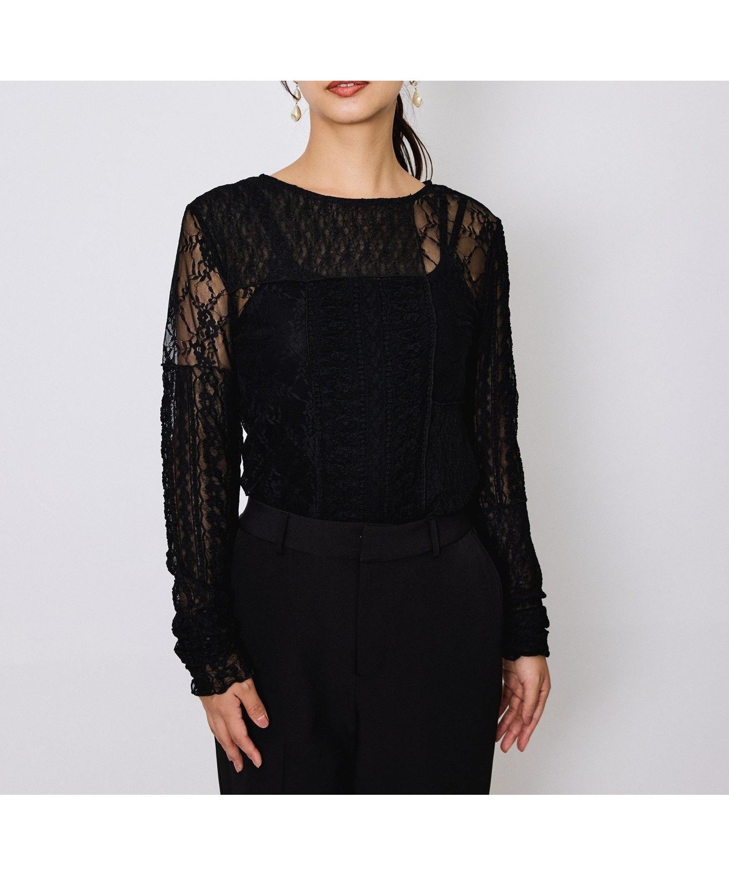 【クイーンズ コート/QUEENS COURT】のマルチレースパッチワークカットソー≪手洗い可能≫ インテリア・キッズ・メンズ・レディースファッション・服の通販 founy(ファニー) 　ファッション　Fashion　レディースファッション　Fashion for Women　トップス・カットソー　Cut & Sew Tops　カットソー・ベーシックTシャツ　Cut-and-Sewn Tops / Stretch Tees & Basics　インナー　Innerwear　秋　Autumn　キャミワンピース　Cami Dress, Slip Dress　シンプル　Simple, Minimal　ジャケット　Jacket, Outerwear　ストレッチ　Stretch, Stretchy Fabric　長袖　Long Sleeve, Full Sleeve　バランス　Balance, Style Balance　パッチワーク　Patchwork, Mixed Fabric　フェミニン　Feminine, Girly　フレーム　Frame, Outline　ポケット　Pocket, Pocket Detail　レース　Lace, Lace Fabric　A/W・秋冬　Autumn/Winter　おすすめ　Recommended / Our Picks　ビジネス 仕事 通勤　Business / Work / Commuting　2025年　2025　2025-2026秋冬・A/W　Autumn/Winter 2025–26 AW25–26　ブラック|ID: prp329100004826199 ipo3291000000035139207