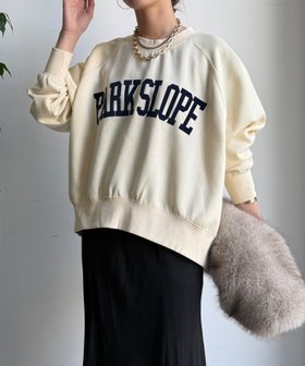 【ドゥドゥ/DouDou】の【WEB限定】ロゴプリントラグランワイドプルオーバー 人気、トレンドファッション・服の通販 founy(ファニー) ファッション Fashion レディースファッション Fashion for Women トップス・カットソー Cut & Sew Tops カジュアルプルオーバー・ニットトップス Pullovers & Knit Tops / Casual Pullovers 洗える Machine Washable シンプル Simple, Minimal ジーンズ Jeans, Denim Pants スニーカー Sneakers, Trainers スマート Smart, Elegant スリーブ Sleeve, Long Sleeve / Short Sleeve なめらか Smooth, Silky Texture フロント Front, Front Design プリント Print, Printed Pattern ワイド Wide, Wide Fit A/W・秋冬 Autumn/Winter 冬 Winter / This Winter 再入荷 Restock / Back in Stock 2025年 2025 2025-2026秋冬・A/W Autumn/Winter 2025–26 AW25–26 |ID:prp329100004826308