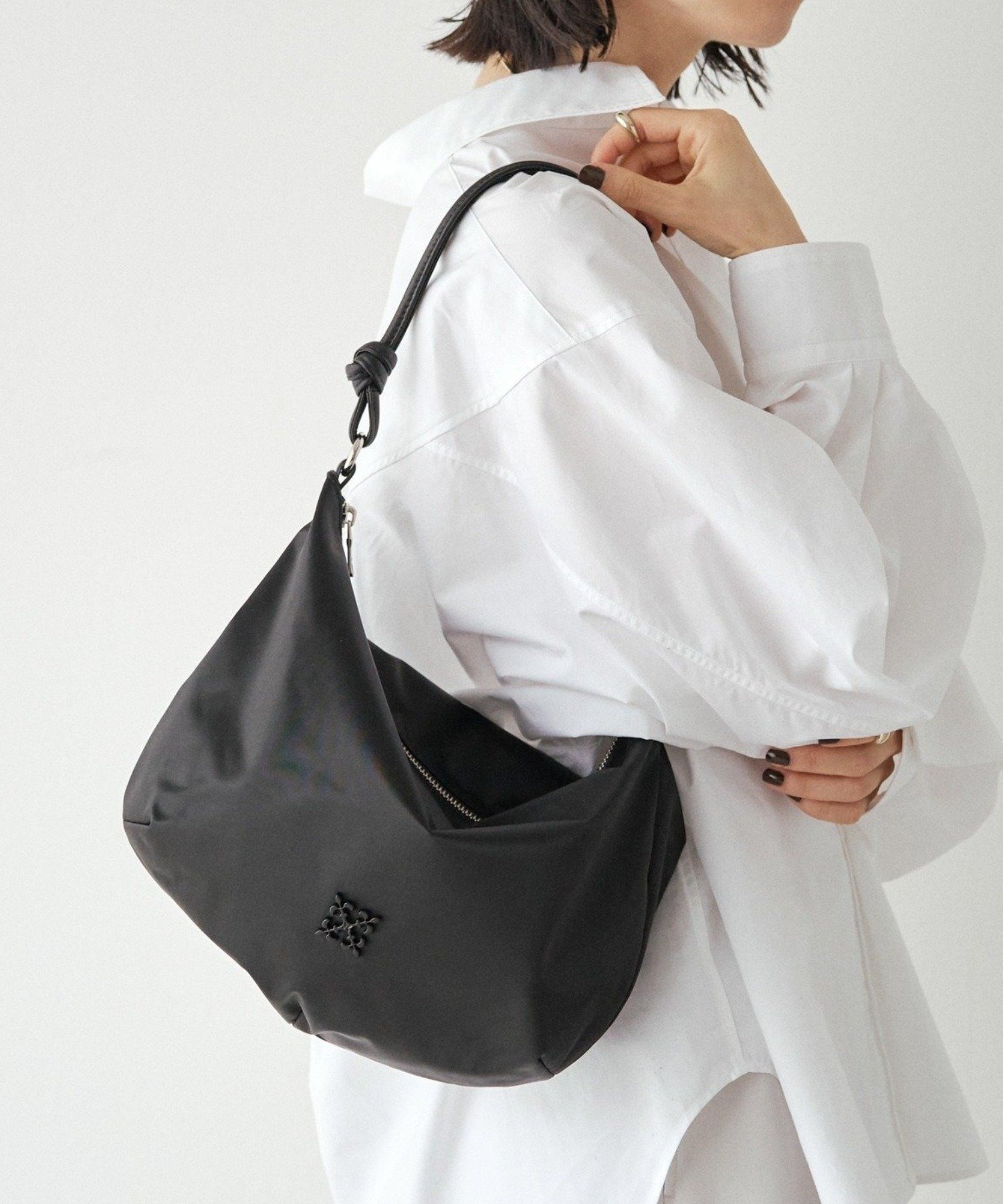 【ラシット/russet】のクラウズナイロン2WAYショルダーバッグ 人気、トレンドファッション・服の通販 founy(ファニー) 　ファッション　Fashion　レディースファッション　Fashion for Women　バッグ　Bags　軽量　Lightweight, Ultra Light　ショルダー　Shoulder, Shoulder Strap　シルバー　Silver, Metallic Silver　シンプル　Simple, Minimal　ジップ　Zip, Zipper　ストレート　Straight, Straight Cut　フォルム　Silhouette, Form　ベーシック　Basic, Essential　ポケット　Pocket, Pocket Detail　ラップ　Wrap, Wrap Design　日本製　Made In Japan　エレガント 上品　Elegant　ビジネス 仕事 通勤　Business / Work / Commuting　2025年　2025　2025-2026秋冬・A/W　Autumn/Winter 2025–26 AW25–26　 other-1|ID: prp329100004826504 ipo3291000000035117652