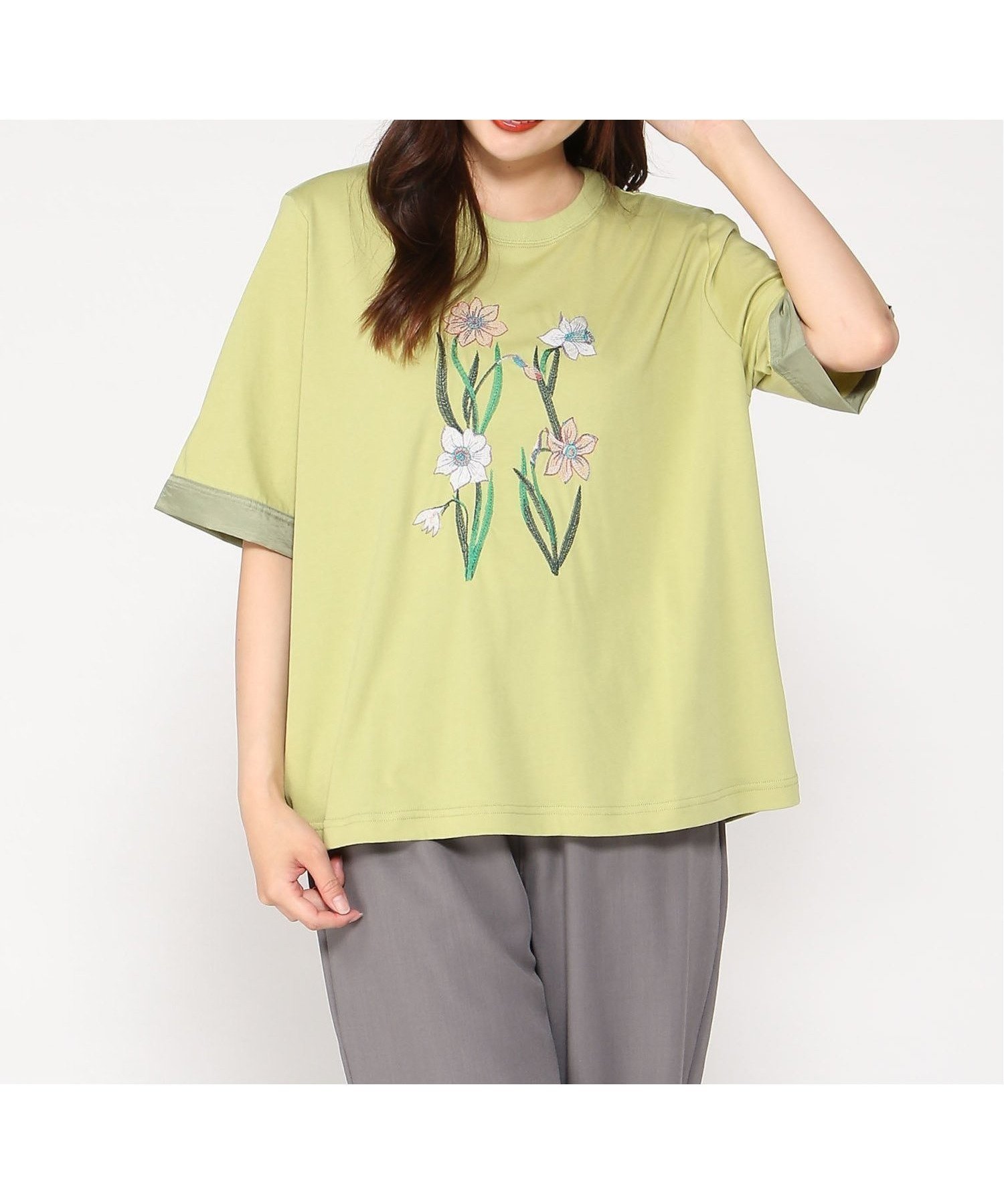 【スーパーハッカ/SUPER HAKKA】のダファディル刺繍Tシャツ インテリア・キッズ・メンズ・レディースファッション・服の通販 founy(ファニー) 　ファッション　Fashion　レディースファッション　Fashion for Women　トップス・カットソー　Cut & Sew Tops　シャツ・ブラウス・オフィスカジュアル　Elegant Blouses & Button-Ups　ロングTシャツ・Tシャツ　Longline T-Shirts & Tees　ライトグリーン|ID: prp329100004826513 ipo3291000000035117715