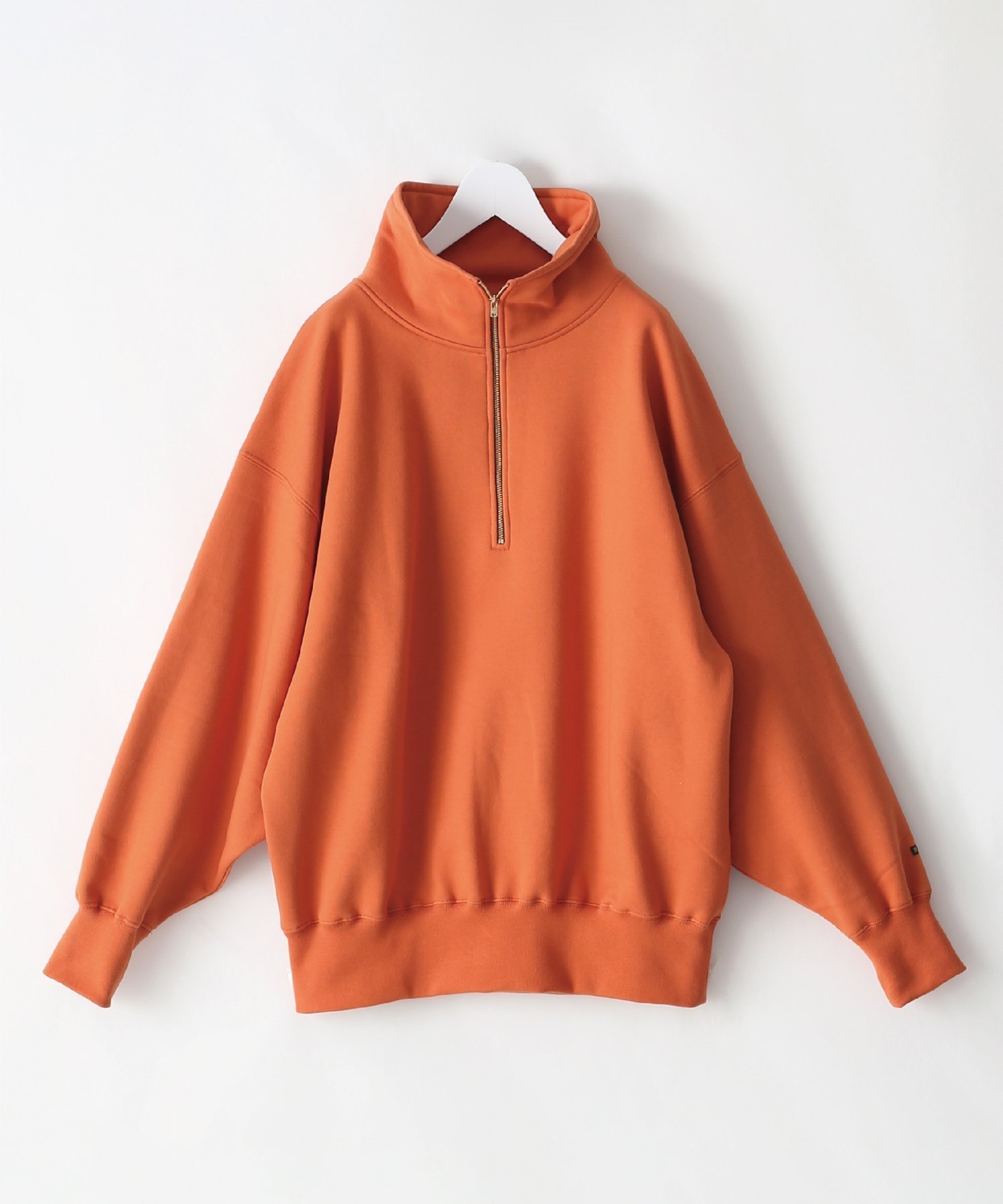 【ビーアパートメント/b apartment / MEN】の「KHA KI / カーキ」HALF ZIP SWEAT SHIRTS 人気、トレンドファッション・服の通販 founy(ファニー) 　ファッション　Fashion　メンズファッション　Fashion for Men　コンパクト　Compact, Small Size　スウェット / スエット　Sweatshirt, Sweatwear　バランス　Balance, Style Balance　フロント　Front, Front Design　ボトム　Bottoms, Lower Wear　ワイド　Wide, Wide Fit　再入荷　Restock / Back in Stock　 other-1|ID: prp329100004826548 ipo3291000000035118001