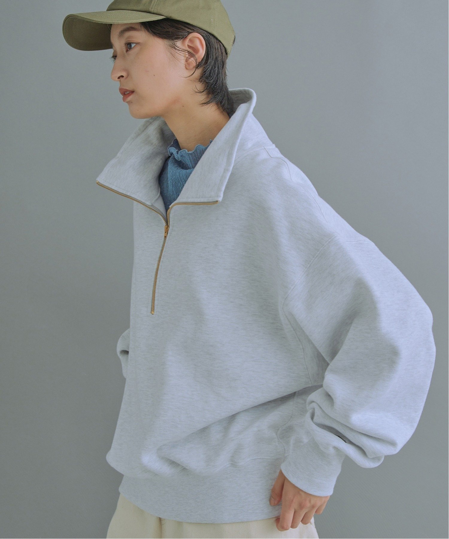 【ビーアパートメント/b apartment / MEN】の「KHA KI / カーキ」HALF ZIP SWEAT SHIRTS インテリア・キッズ・メンズ・レディースファッション・服の通販 founy(ファニー) 　ファッション　Fashion　メンズファッション　Fashion for Men　コンパクト　Compact, Small Size　スウェット / スエット　Sweatshirt, Sweatwear　バランス　Balance, Style Balance　フロント　Front, Front Design　ボトム　Bottoms, Lower Wear　ワイド　Wide, Wide Fit　再入荷　Restock / Back in Stock　ASHGRAY|ID: prp329100004826548 ipo3291000000035118004