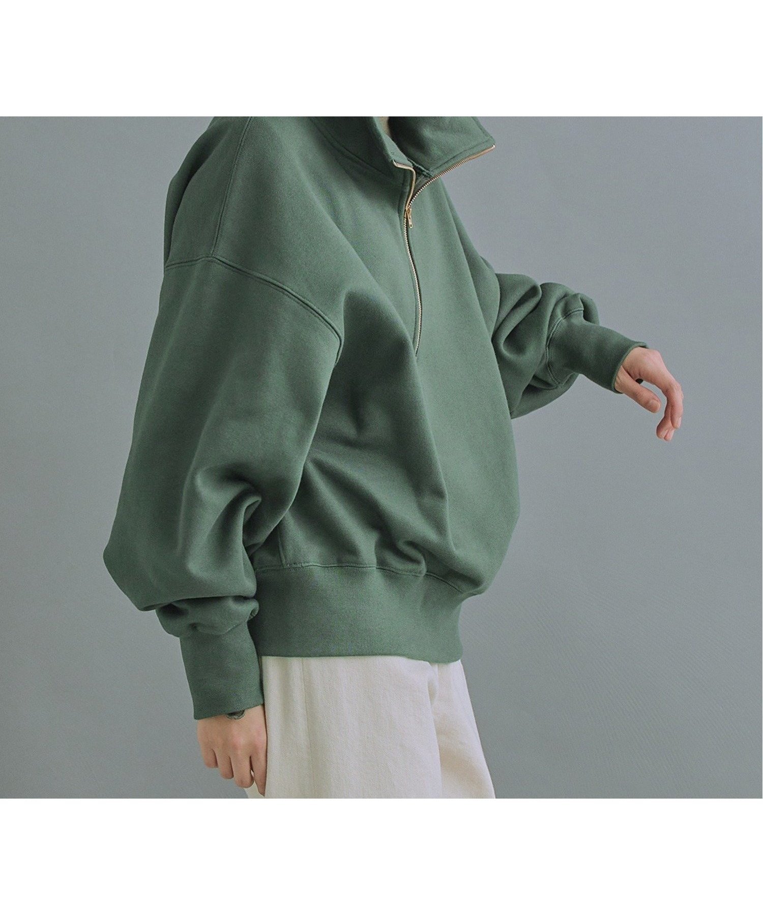 【ビーアパートメント/b apartment / MEN】の「KHA KI / カーキ」HALF ZIP SWEAT SHIRTS インテリア・キッズ・メンズ・レディースファッション・服の通販 founy(ファニー) 　ファッション　Fashion　メンズファッション　Fashion for Men　コンパクト　Compact, Small Size　スウェット / スエット　Sweatshirt, Sweatwear　バランス　Balance, Style Balance　フロント　Front, Front Design　ボトム　Bottoms, Lower Wear　ワイド　Wide, Wide Fit　再入荷　Restock / Back in Stock　GREEN|ID: prp329100004826548 ipo3291000000035118005