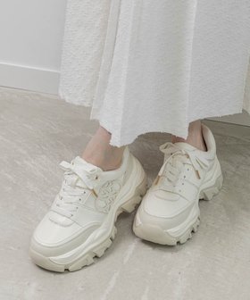 【ランダ/RANDA】のモノグラムカッティングデザインスニーカー 人気、トレンドファッション・服の通販 founy(ファニー) ファッション Fashion レディースファッション Fashion for Women カッティング Cutting Detail クッション Cushion, Throw Pillow スニーカー Sneakers, Trainers エレガント 上品 Elegant 切替 Switching, Contrast Panel |ID:prp329100004826650