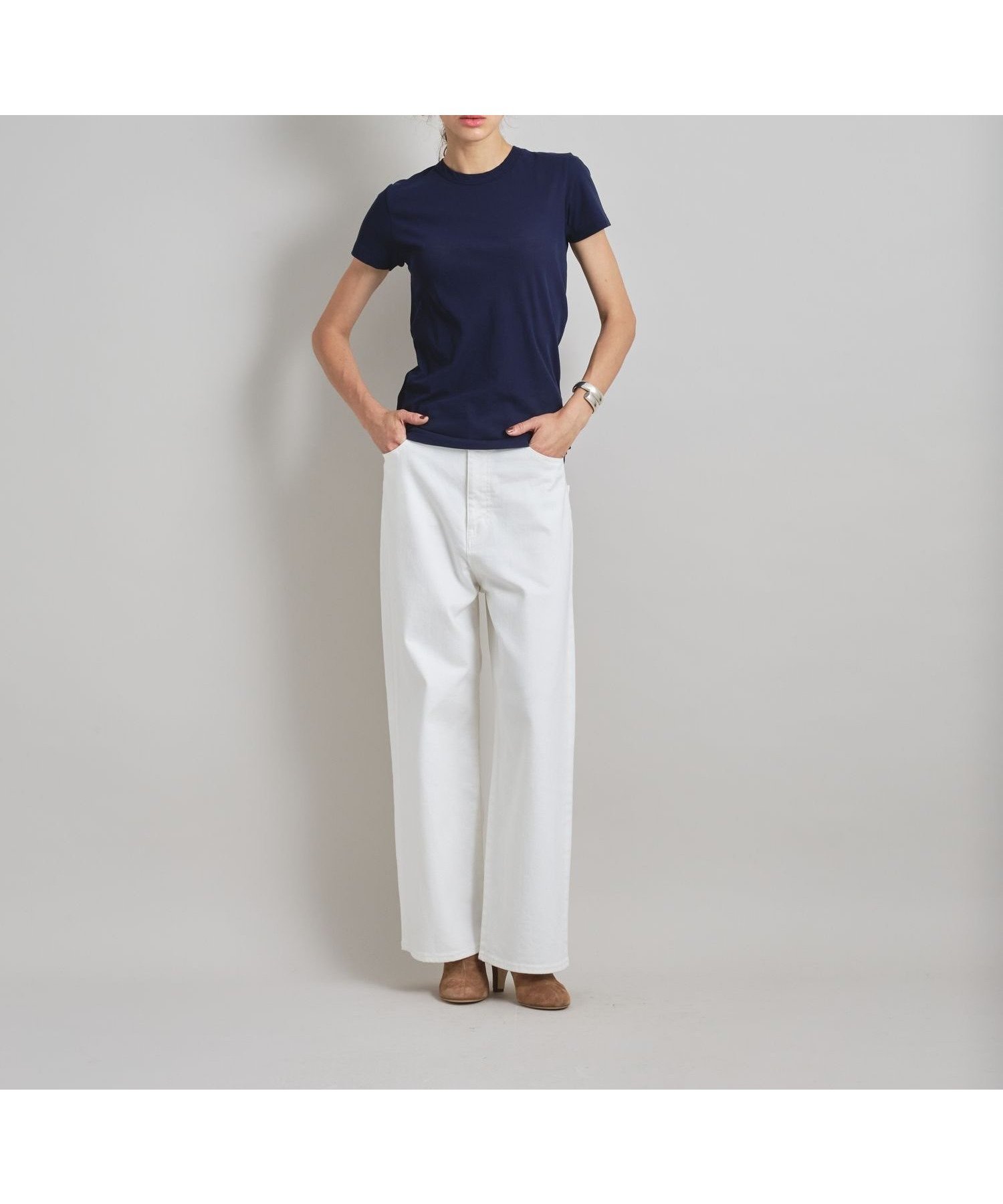 【ブリル/BRILL】のダーツフレアデニムパンツ インテリア・キッズ・メンズ・レディースファッション・服の通販 founy(ファニー) 　ファッション　Fashion　レディースファッション　Fashion for Women　パンツ　Pants & Trousers　デニムパンツ・ジーンズ・美脚デニム　Denim Jeans & Pants　ストレッチ　Stretch, Stretchy Fabric　ストレート　Straight, Straight Cut　デニム　Denim, Jeans Material　フィット　Fit, Slim Fit　ホワイト|ID: prp329100004826683 ipo3291000000035119268