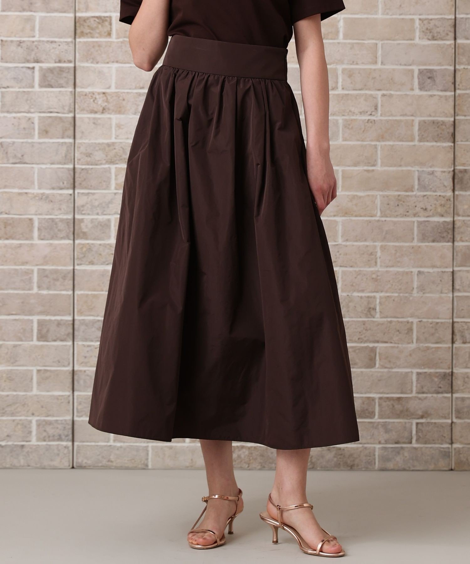 【アナイ/ANAYI】のマイクロタフタサロペット スカート 人気、トレンドファッション・服の通販 founy(ファニー) 　ファッション　Fashion　レディースファッション　Fashion for Women　スカート　Skirts　エレガント 上品　Elegant　カットジャガード　Cut Jacquard　コレクション　Collection, Seasonal Line　シャンブレー　Chambray, Denim-Like Fabric　スパンコール　Sequins, Sequin Embellishment　スマート　Smart, Elegant　タフタ　Taffeta, Structured Fabric　ドレス　Dress, One-Piece　プリント　Print, Printed Pattern　モダン　Modern, Contemporary　再入荷　Restock / Back in Stock　夏　Summer　 other-1|ID: prp329100004826772 ipo3291000000035120256