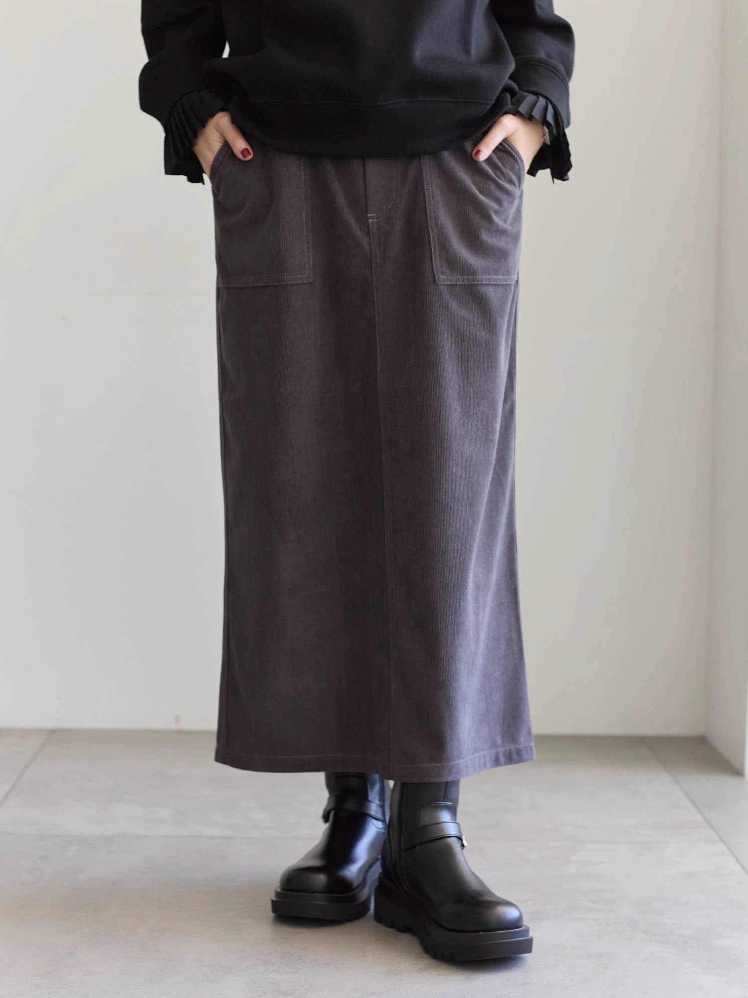 【サマンサモスモス/Samansa Mos2】のコーデュロイスカート インテリア・キッズ・メンズ・レディースファッション・服の通販 founy(ファニー) ファッション Fashion レディースファッション Fashion for Women スカート Skirts コーデュロイ Corduroy, Cord Fabric シンプル Simple, Minimal スウェット / スエット Sweatshirt, Sweatwear ポケット Pocket, Pocket Detail チャコールグレー|ID: prp329100004826796 ipo3291000000035120497