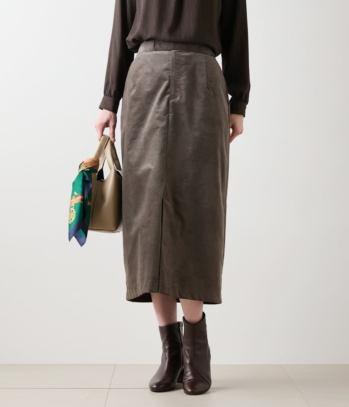 【ニューヨーカー/NEWYORKER】の【ウォッシャブル】ライトコール ストレートスカート 人気、トレンドファッション・服の通販 founy(ファニー) 　ファッション　Fashion　レディースファッション　Fashion for Women　スカート　Skirts　ウォッシャブル　Machine Washable　ストレッチ　Stretch, Stretchy Fabric　ストレート　Straight, Straight Cut　スリット　Slit, Slit Detail　セットアップ　Set-Up, Coordinated Outfit　ベスト　Vest, Waistcoat　ポケット　Pocket, Pocket Detail　マニッシュ　Mannish, Boyish　A/W・秋冬　Autumn/Winter　おすすめ　Recommended / Our Picks　エレガント 上品　Elegant　ビジネス 仕事 通勤　Business / Work / Commuting　 other-1|ID: prp329100004826802 ipo3291000000035120551