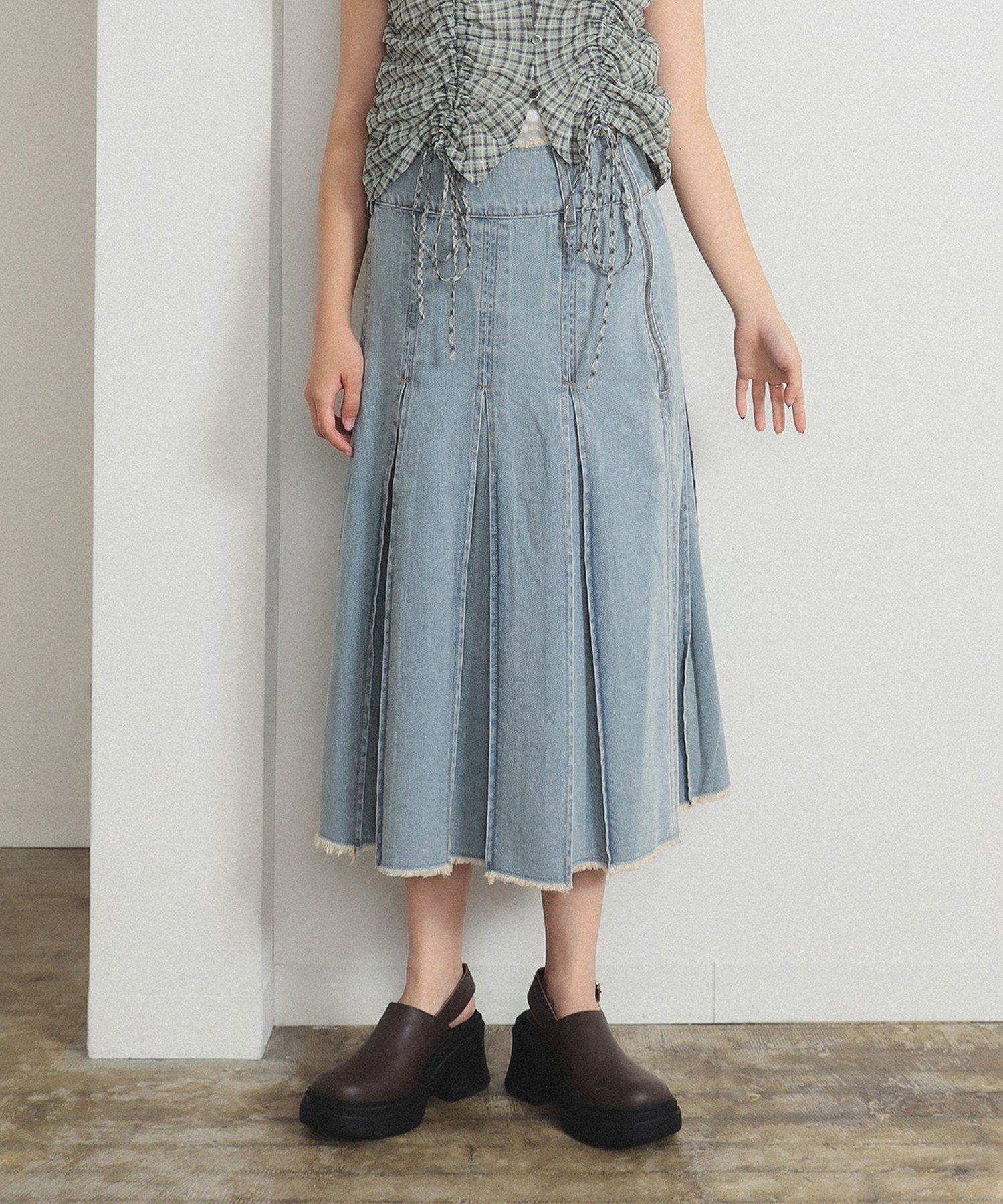 【ビームス ウイメン/BEAMS】のデニム タック ミディアム スカート 人気、トレンドファッション・服の通販 founy(ファニー) ファッション Fashion レディースファッション Fashion for Women スカート Skirts ヴィンテージ Vintage Style スウェット / スエット Sweatshirt, Sweatwear デニム Denim, Jeans Material 人気 Popular, Best Seller other-1|ID: prp329100004826847 ipo3291000000035120987