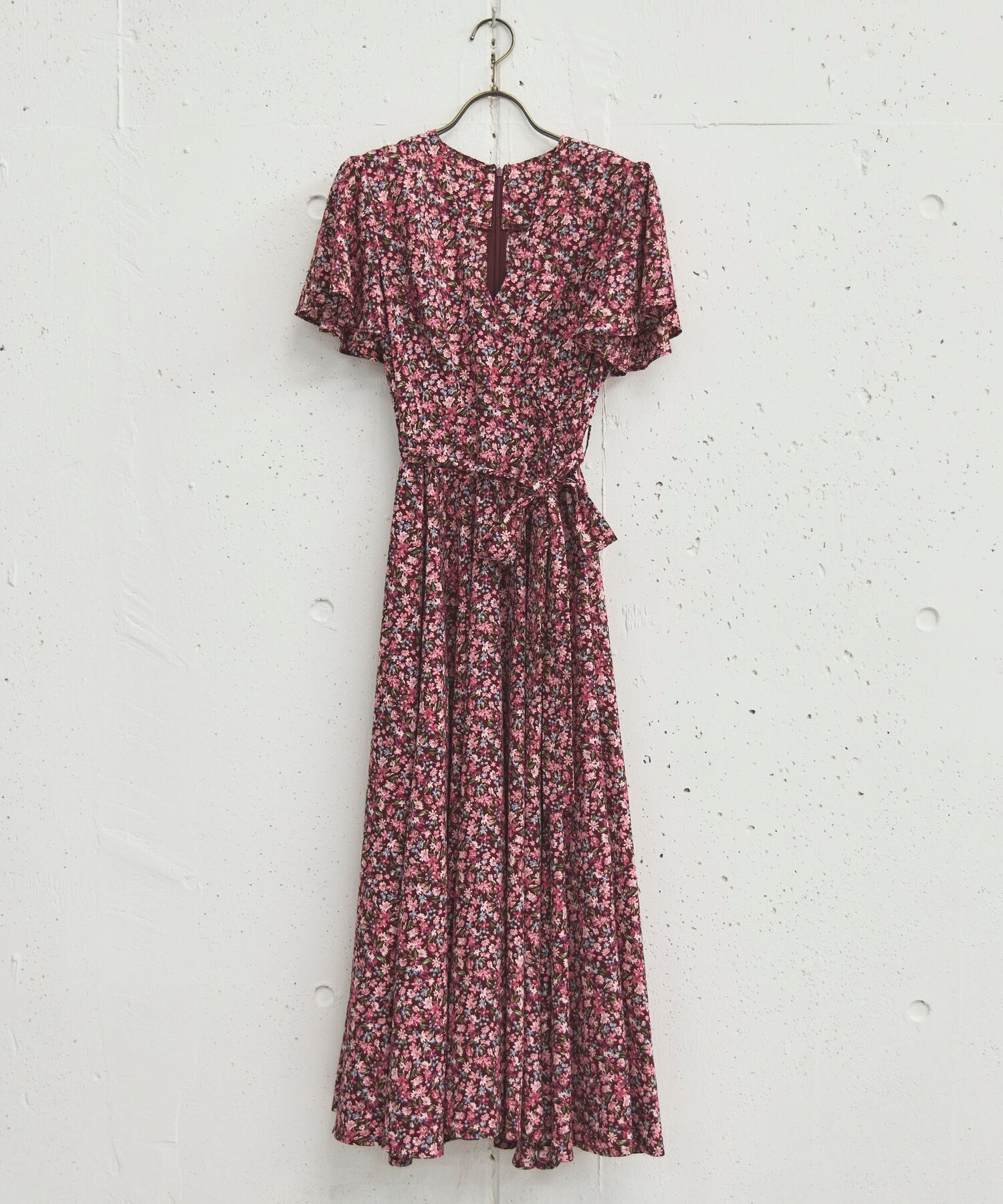 【ドゥ アルシーヴ/Doux archives】の花柄カシュクールワンピース インテリア・キッズ・メンズ・レディースファッション・服の通販 founy(ファニー) 　ファッション　Fashion　レディースファッション　Fashion for Women　ワンピース　Dresses　スリーブ　Sleeve, Long Sleeve / Short Sleeve　フラワー　Flower, Floral　フレア　Flare, Flared　プリント　Print, Printed Pattern　リボン　Ribbon, Bow　WINE|ID: prp329100004826893 ipo3291000000035121566