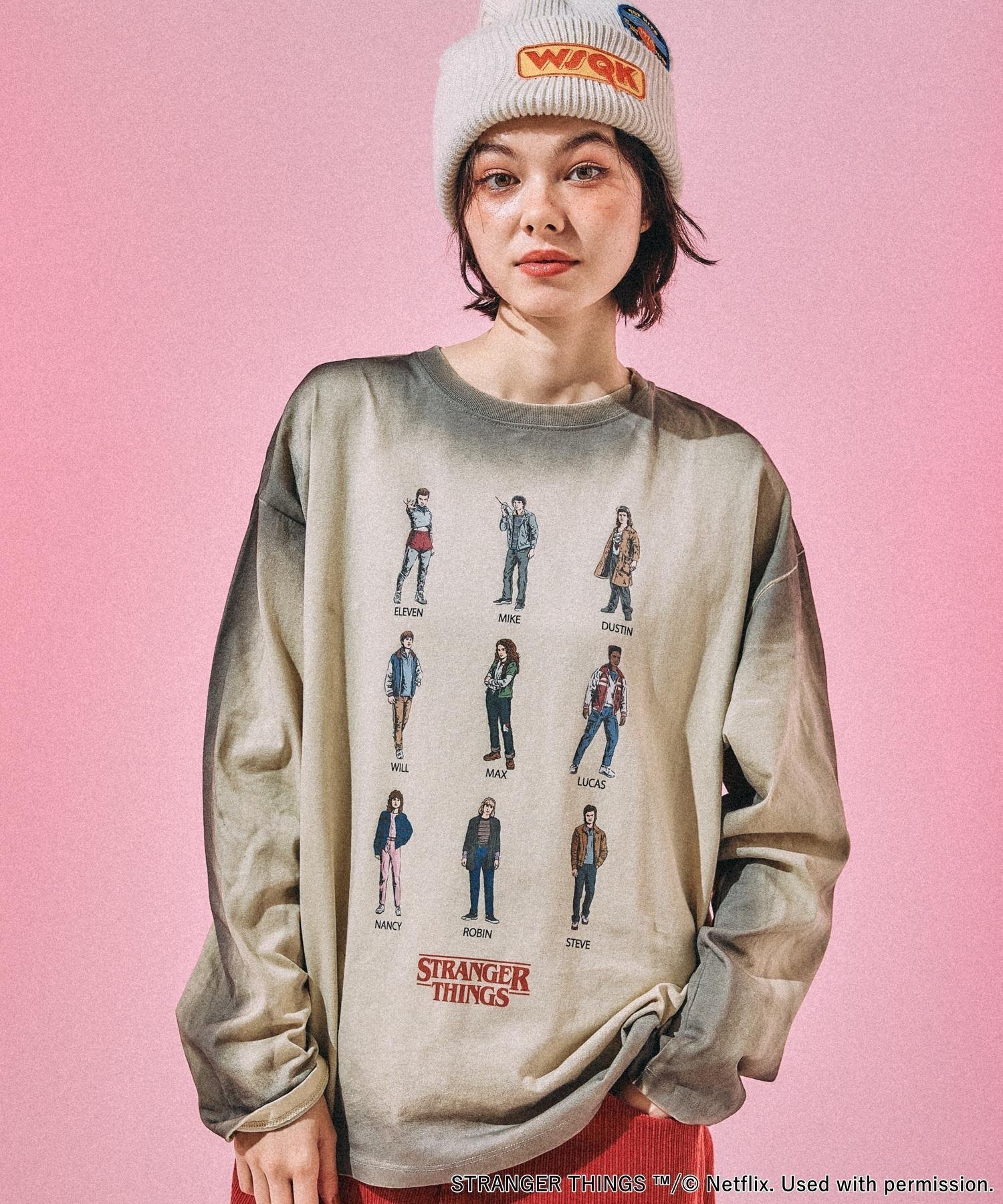 【ニコアンド/niko and】の【STRANGER THINGS】コラボ スプレーアソートロングTシャツ インテリア・キッズ・メンズ・レディースファッション・服の通販 founy(ファニー) 　ファッション　Fashion　レディースファッション　Fashion for Women　トップス・カットソー　Cut & Sew Tops　シャツ・ブラウス・オフィスカジュアル　Elegant Blouses & Button-Ups　ロングTシャツ・Tシャツ　Longline T-Shirts & Tees　キャラクター　Character, Licensed Characters　キルト　Quilt, Quilted Fabric　コラボ　Collaboration, Collab　チェック　Check, Plaid, Tartan　バンダナ　Bandana, Head Scarf　フロント　Front, Front Design　プリント　Print, Printed Pattern　おすすめ　Recommended / Our Picks　ベージュ|ID: prp329100004826898 ipo3291000000035121618