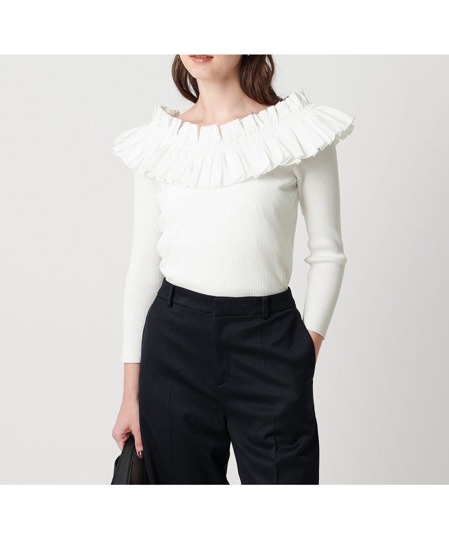 【ユナイテッドアローズ/UNITED ARROWS】のギャザー オフショルダー 7分袖ニット -ウォッシャブル- インテリア・キッズ・メンズ・レディースファッション・服の通販 founy(ファニー) 　ファッション　Fashion　レディースファッション　Fashion for Women　トップス・カットソー　Cut & Sew Tops　ニット　Knit Tops & Sweaters　ウォッシャブル　Machine Washable　ギャザー　Gathered, Ruffled　シャーリング　Shirring, Ruched　フィット　Fit, Slim Fit　フレア　Flare, Flared　ラウンド　Round, Round Neck　ワイド　Wide, Wide Fit　おすすめ　Recommended / Our Picks　OFF WHITE|ID: prp329100004826913 ipo3291000000035121880