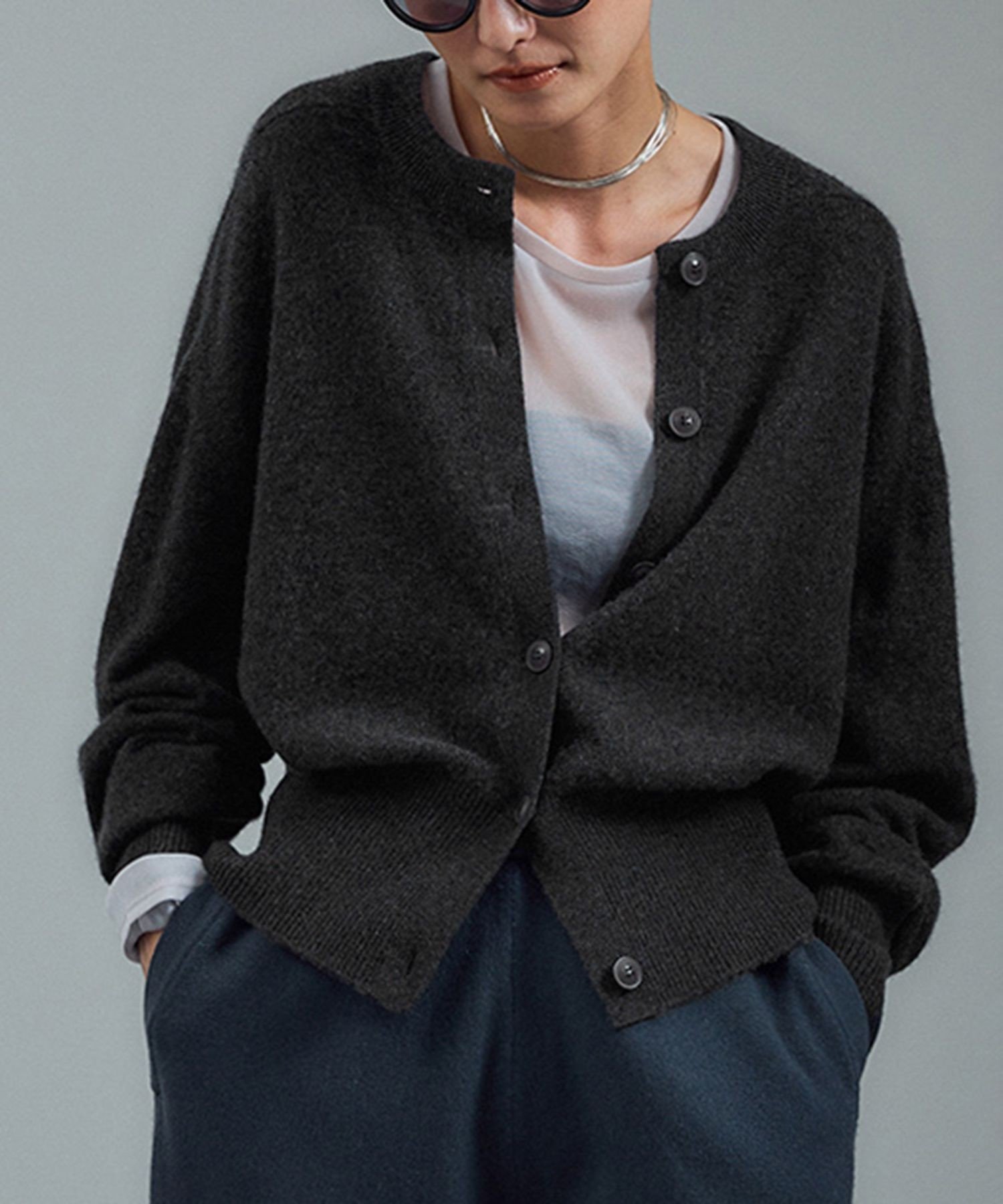 【サロン アダム エ ロペ/SALON adam et rope'】のカシミヤクルーネックニットカーディガン インテリア・キッズ・メンズ・レディースファッション・服の通販 founy(ファニー) ファッション Fashion レディースファッション Fashion for Women トップス・カットソー Cut & Sew Tops ニット Knit Tops & Sweaters カーディガン・羽織り Layered Style Cardigans シンプル Simple, Minimal ストール Stole, Wrap スリーブ Sleeve, Long Sleeve / Short Sleeve セットアップ Set-Up, Coordinated Outfit タイトスカート Pencil Skirt, Tight Skirt ワイド Wide, Wide Fit おすすめ Recommended / Our Picks チャコール(06)|ID: prp329100004826928 ipo3291000000035122141