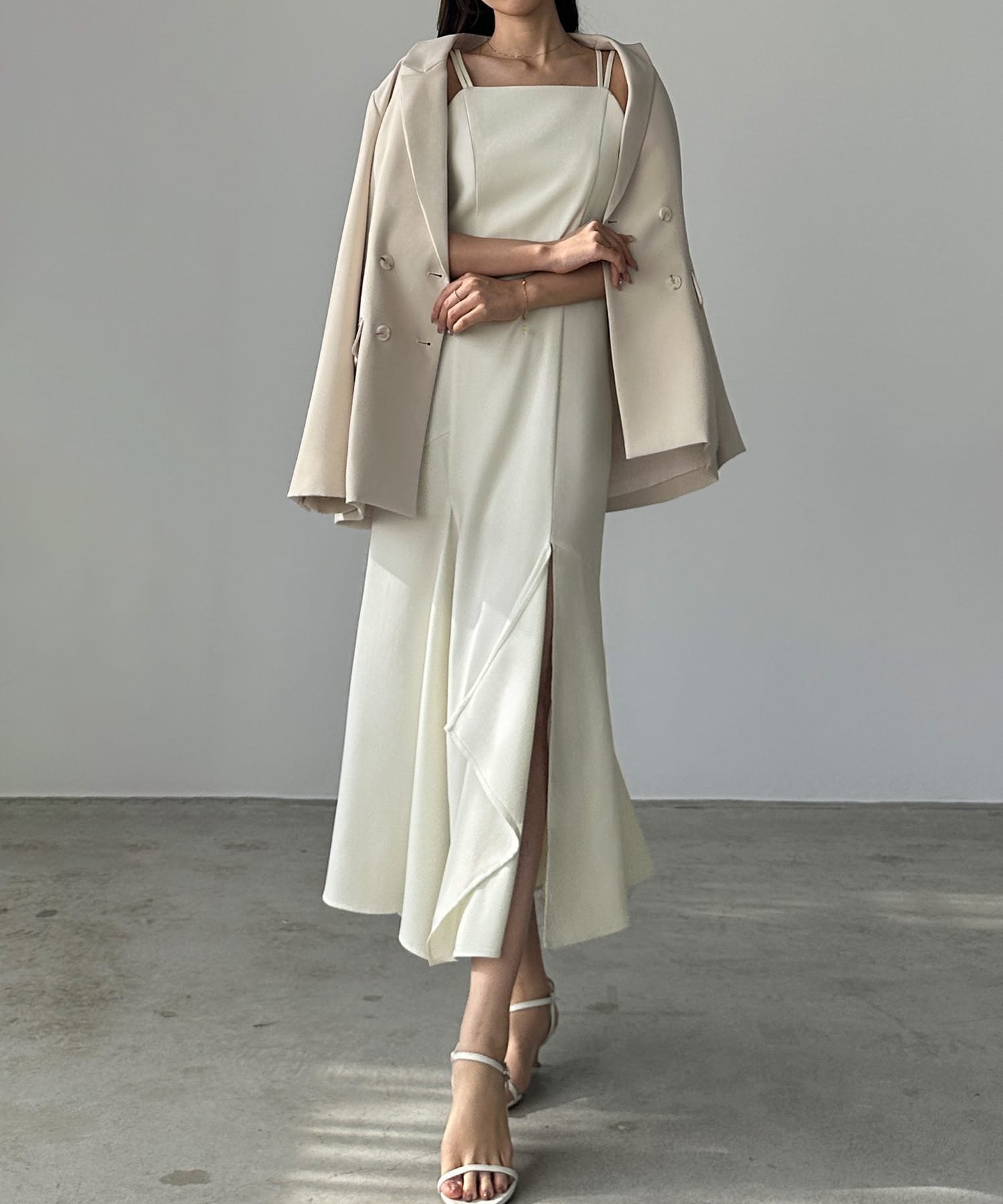 【ジュノア/JUNOAH】のLouere イレヘム深スリットマーメイドキャミワンピース インテリア・キッズ・メンズ・レディースファッション・服の通販 founy(ファニー) 　ファッション　Fashion　レディースファッション　Fashion for Women　ワンピース　Dresses　キャミソールワンピース　Camisole Dresses　イレヘム　Irregular Hemline　アイボリー|ID: prp329100004826929 ipo3291000000035122159