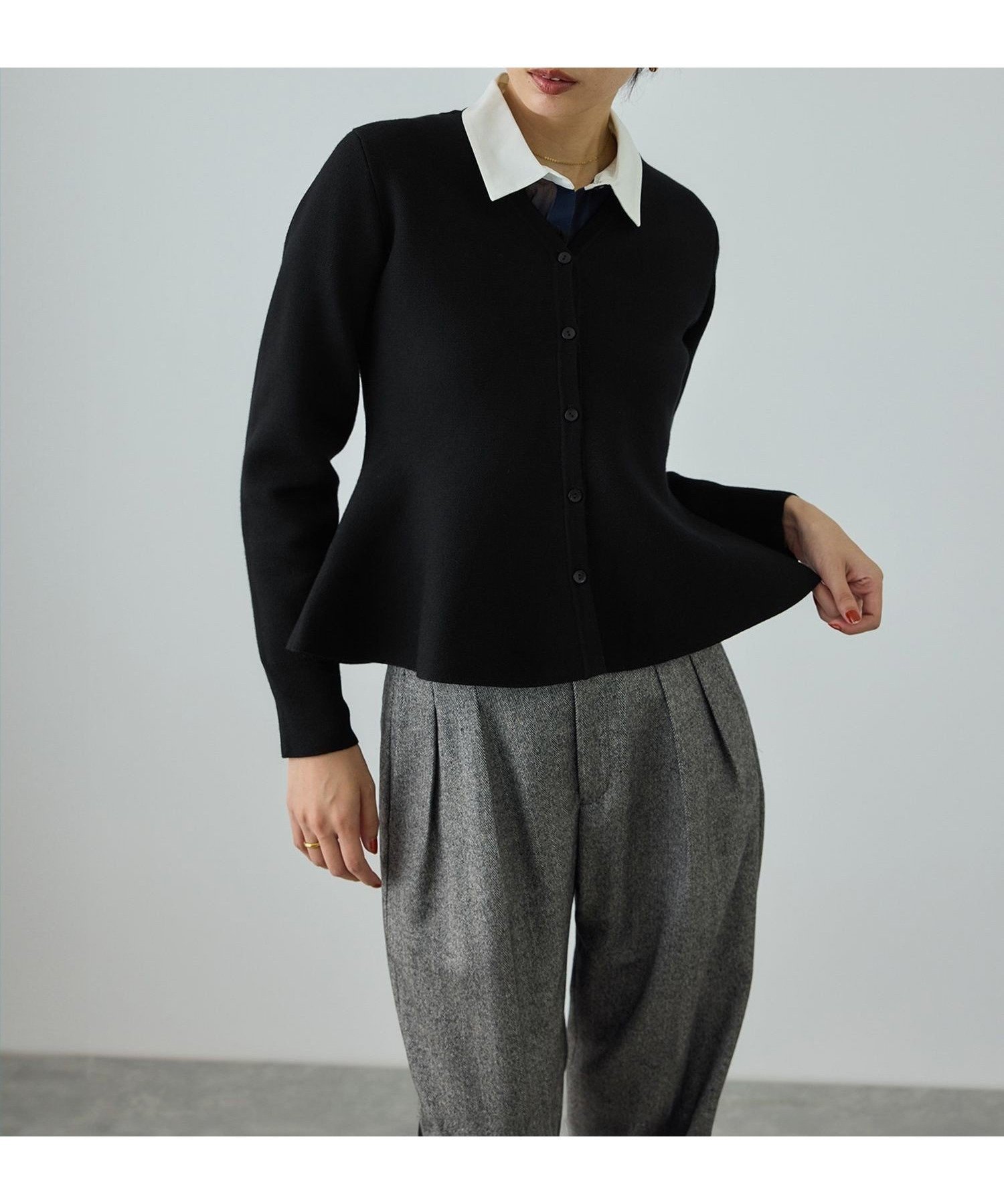 【ロペ/ROPE'】のウール混ニットペプラムカーディガン/イージーケア・セットアップ対応 インテリア・キッズ・メンズ・レディースファッション・服の通販 founy(ファニー) ファッション Fashion レディースファッション Fashion for Women トップス・カットソー Cut & Sew Tops ニット Knit Tops & Sweaters カーディガン・羽織り Layered Style Cardigans おすすめ Recommended / Our Picks インナー Innerwear カーディガン Cardigan, Knitwear ジャカード/ジャガード Jacquard, Woven Pattern セットアップ Set-Up, Coordinated Outfit タイトスカート Pencil Skirt, Tight Skirt ダブル Double, Double-Breasted フィット Fit, Slim Fit ペプラム Peplum, Flared Hem ポケット Pocket, Pocket Detail ブラック(01)|ID: prp329100004826975 ipo3291000000035122596