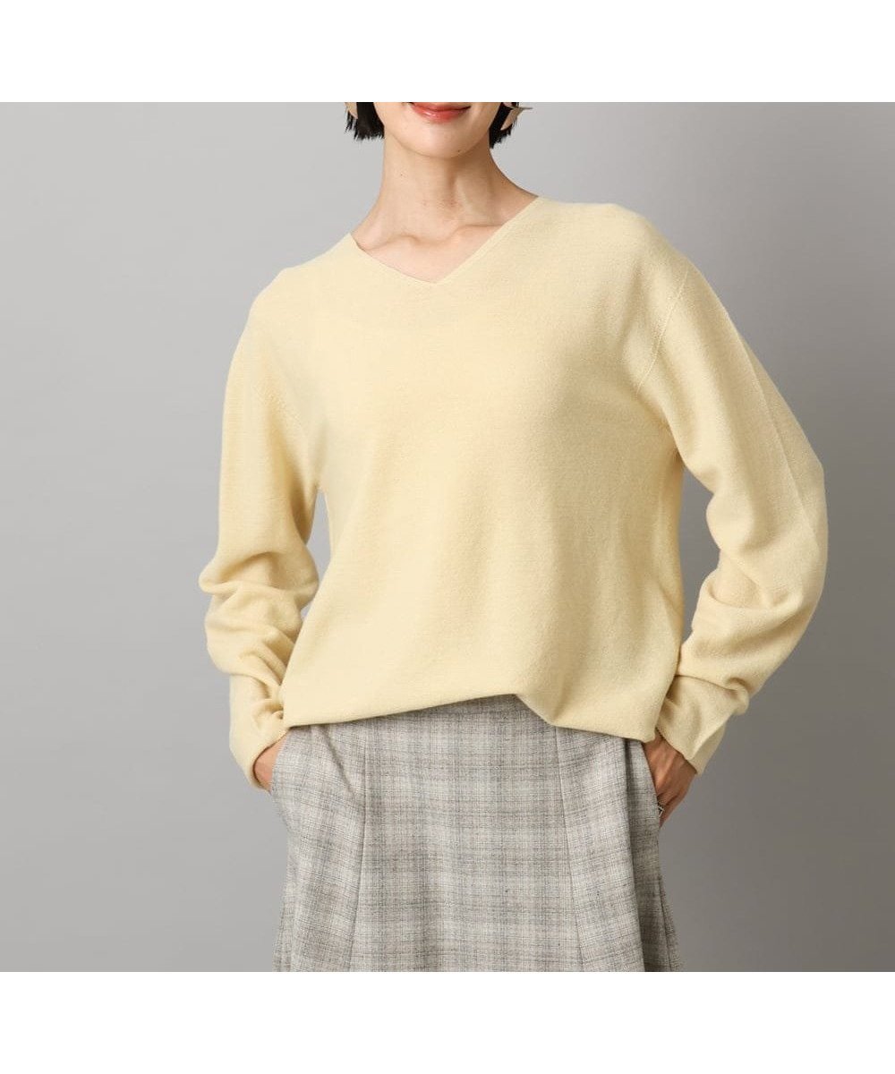 【メゾン ド サンク/Maison de CINQ】のセットアップ対応 Vネックニット インテリア・キッズ・メンズ・レディースファッション・服の通販 founy(ファニー) 　ファッション　Fashion　レディースファッション　Fashion for Women　トップス・カットソー　Cut & Sew Tops　ニット　Knit Tops & Sweaters　Vネックトップス　V-Neck Tops / V-Cut Neckline Shirts　春　Spring　秋　Autumn　ショルダー　Shoulder, Shoulder Strap　シンプル　Simple, Minimal　スタイリッシュ　Stylish, Fashionable　セットアップ　Set-Up, Coordinated Outfit　トレンド　Trend, Trending Now　ドロップ　Drop Shoulder, Dropped Style　バランス　Balance, Style Balance　ベーシック　Basic, Essential　ボトム　Bottoms, Lower Wear　無地　Plain, Solid Color　リラックス　Relax, Relaxed Fit　レギュラー　Regular, Standard Fit　冬　Winter / This Winter　夏　Summer　エレガント 上品　Elegant　ライトイエロー|ID: prp329100004827010 ipo3291000000035122976