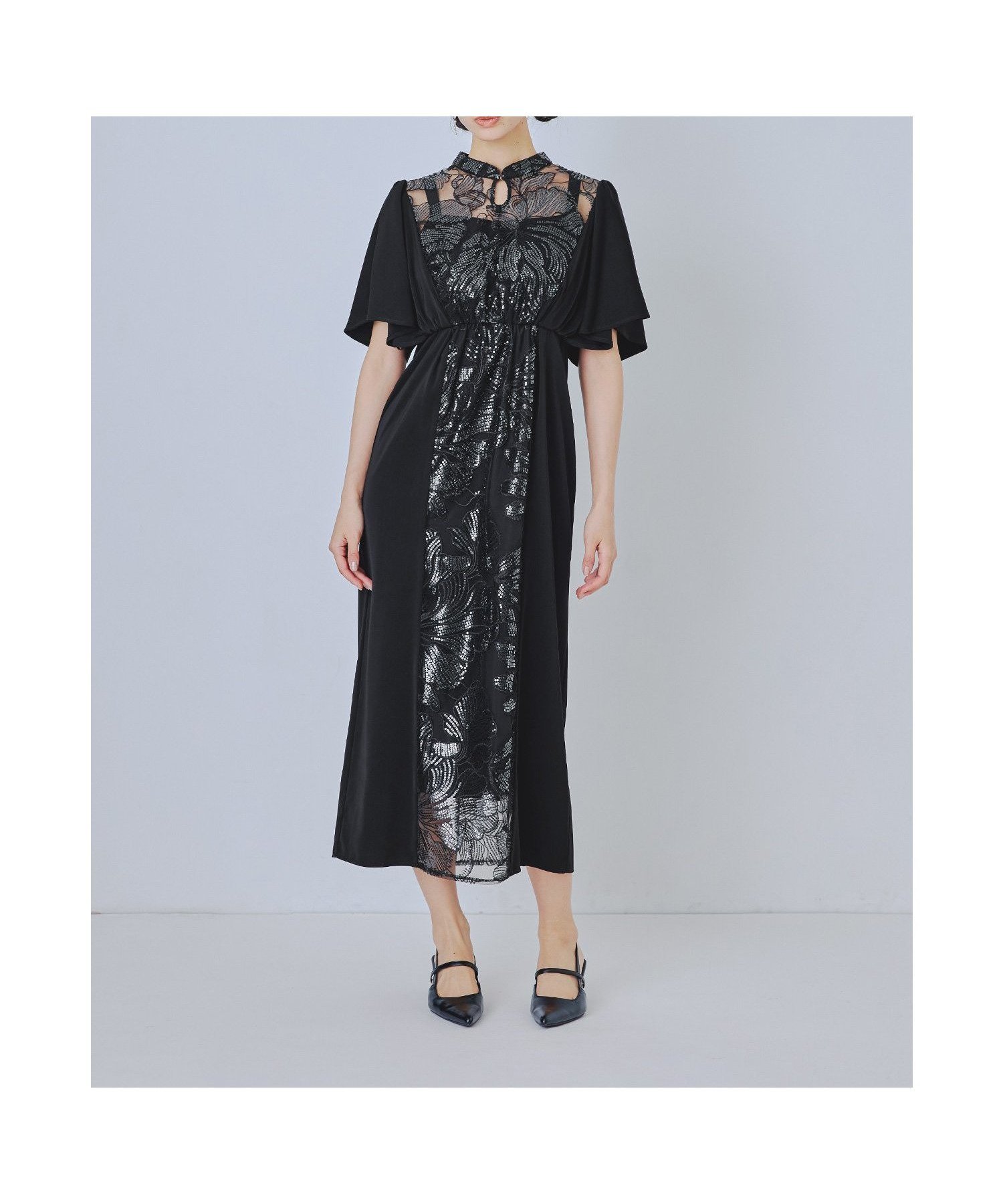 【ビーフラット/bflat】のスパンコール刺繍レースドレス 結婚式 成人式 二次会 同窓会 入学式 卒業式 インテリア・キッズ・メンズ・レディースファッション・服の通販 founy(ファニー) 　ファッション　Fashion　レディースファッション　Fashion for Women　ワンピース　Dresses　フォーマル・パーティードレス・結婚式用ドレス　Elegant & Casual Dresses　おすすめ　Recommended / Our Picks　エレガント 上品　Elegant　スパンコール　Sequins, Sequin Embellishment　スリーブ　Sleeve, Long Sleeve / Short Sleeve　ドレス　Dress, One-Piece　フラワー　Flower, Floral　フレア　Flare, Flared　レース　Lace, Lace Fabric　二次会　After Party　入学式　Entrance Ceremony　卒業式　Graduation Ceremony　披露宴　Wedding Reception　無地　Plain, Solid Color　結婚式　Wedding　ブラック|ID: prp329100004827013 ipo3291000000035123010