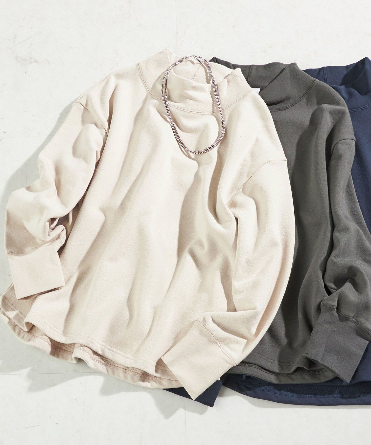 【シップス フォー ウィメン/SHIPS】の【SHIPS別注】assiette 手洗い可能 ボトル ネック プルオーバー 人気、トレンドファッション・服の通販 founy(ファニー) 　ファッション　Fashion　レディースファッション　Fashion for Women　トップス・カットソー　Cut & Sew Tops　カジュアルプルオーバー・ニットトップス　Pullovers & Knit Tops / Casual Pullovers　シンプル　Simple, Minimal　デニム　Denim, Jeans Material　ボトム　Bottoms, Lower Wear　ボトルネック　Bottle Neck, Mock Neck　ポケット　Pocket, Pocket Detail　別注　Limited Edition, Custom Order　ラウンド　Round, Round Neck　A/W・秋冬　Autumn/Winter　おすすめ　Recommended / Our Picks　エレガント 上品　Elegant　2025年　2025　2025-2026秋冬・A/W　Autumn/Winter 2025–26 AW25–26　 other-1|ID: prp329100004827082 ipo3291000000035123871