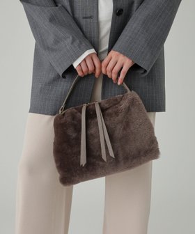 【バビロン/BABYLONE / KIDS】の【RIPANI】ムートンレザーBAG 人気、トレンドファッション・服の通販 founy(ファニー) ファッション Fashion キッズファッション Fashion for Kids イタリア Italy コンビ Combo, Combination Style シンプル Simple, Minimal 財布 Wallet, Purse トレンド Trend, Trending Now フェミニン Feminine, Girly ミックス Mix, Mixed Style ムートン Shearling, Mouton A/W・秋冬 Autumn/Winter 再入荷 Restock / Back in Stock |ID:prp329100004827127