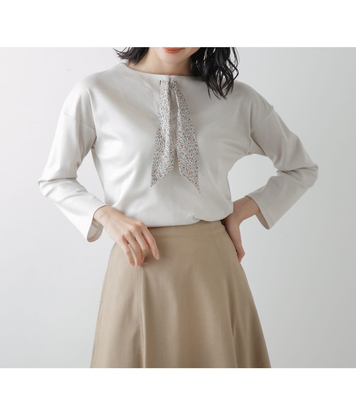 【ニューヨーカー/NEWYORKER】のシャイニースムース 前後2WAYカットソー 人気、トレンドファッション・服の通販 founy(ファニー) ファッション Fashion レディースファッション Fashion for Women トップス・カットソー Cut & Sew Tops カットソー・ベーシックTシャツ Cut-and-Sewn Tops / Stretch Tees & Basics インナー Innerwear 秋 Autumn カットソー Cut and Sewn Top シンプル Simple, Minimal スカーフ Scarf, Neckwear スリット Slit, Slit Detail セットアップ Set-Up, Coordinated Outfit プリント Print, Printed Pattern ボタニカル Botanical, Floral Pattern モチーフ Motif, Design Theme リボン Ribbon, Bow ループ Loop, Loop Knit A/W・秋冬 Autumn/Winter おすすめ Recommended / Our Picks エレガント 上品 Elegant other-1|ID: prp329100004827145 ipo3291000000035124796