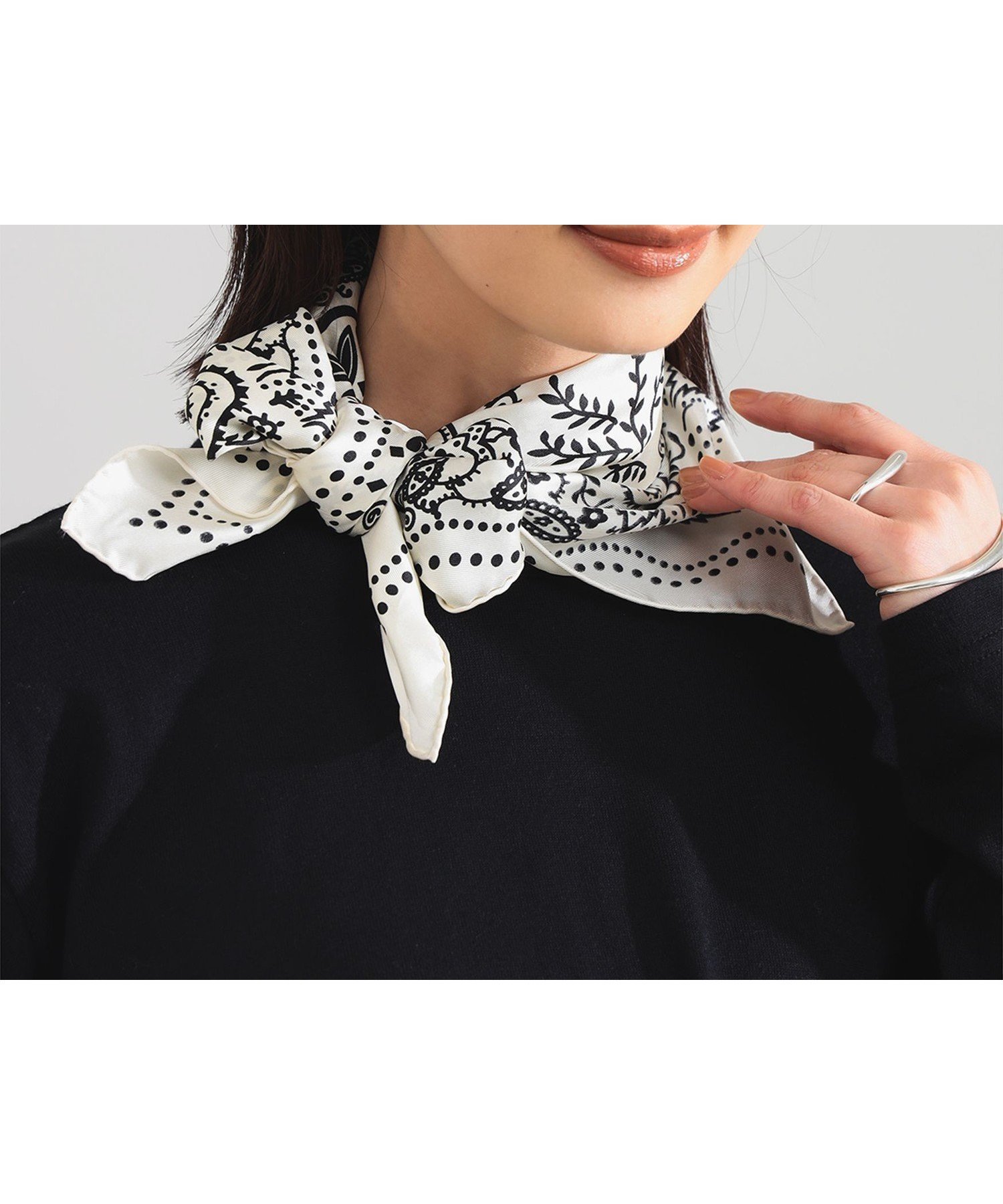 【デミルクス ビームス/Demi-Luxe BEAMS】の【別注】manipuri / カレイド バンダナ スカーフ インテリア・キッズ・メンズ・レディースファッション・服の通販 founy(ファニー) 　ファッション　Fashion　レディースファッション　Fashion for Women　インド　Indian Textile　シルク　Silk, 100% Silk　スカーフ　Scarf, Neckwear　ストール　Stole, Wrap　人気　Popular, Best Seller　バンダナ　Bandana, Head Scarf　パターン　Pattern, Design Print　フィット　Fit, Slim Fit　別注　Limited Edition, Custom Order　モチーフ　Motif, Design Theme　WHITE|ID: prp329100004827385 ipo3291000000035127036