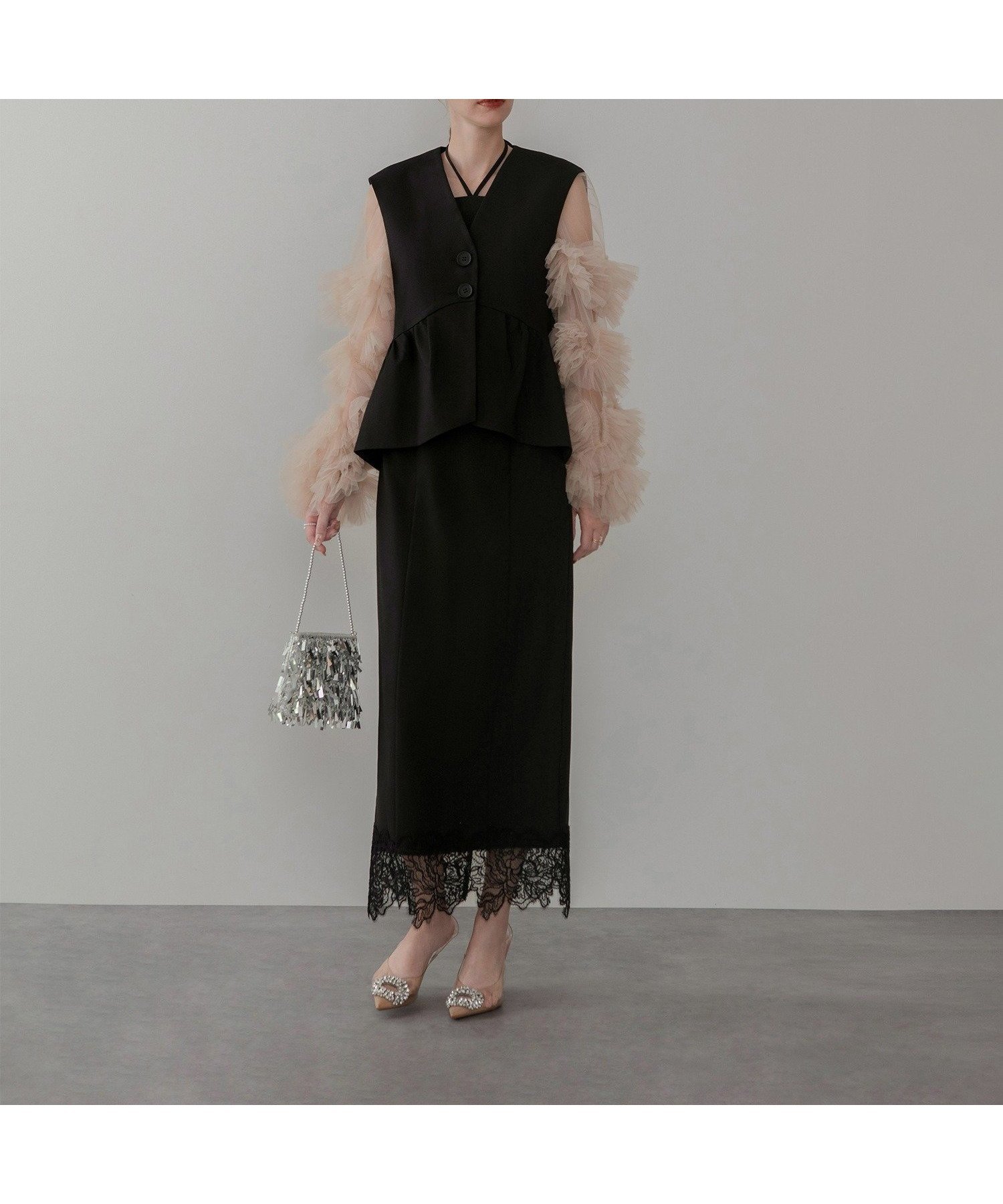 【レジャ/Leja】のLeja-チュールフリルスリーブベストセットワンピースドレス結婚式 インテリア・キッズ・メンズ・レディースファッション・服の通販 founy(ファニー) 　ファッション　Fashion　レディースファッション　Fashion for Women　アウター　Coat / Outerwear Collection　ワンピース　Dresses　フォーマル・パーティードレス・結婚式用ドレス　Elegant & Casual Dresses　エレガント 上品　Elegant　シンプル　Simple, Minimal　セットアップ　Set-Up, Coordinated Outfit　ドレス　Dress, One-Piece　フォーマル　Formal, Dressy　フロント　Front, Front Design　ベスト　Vest, Waistcoat　ペプラム　Peplum, Flared Hem　レース　Lace, Lace Fabric　結婚式　Wedding　BLACK|ID: prp329100004827437 ipo3291000000035128062