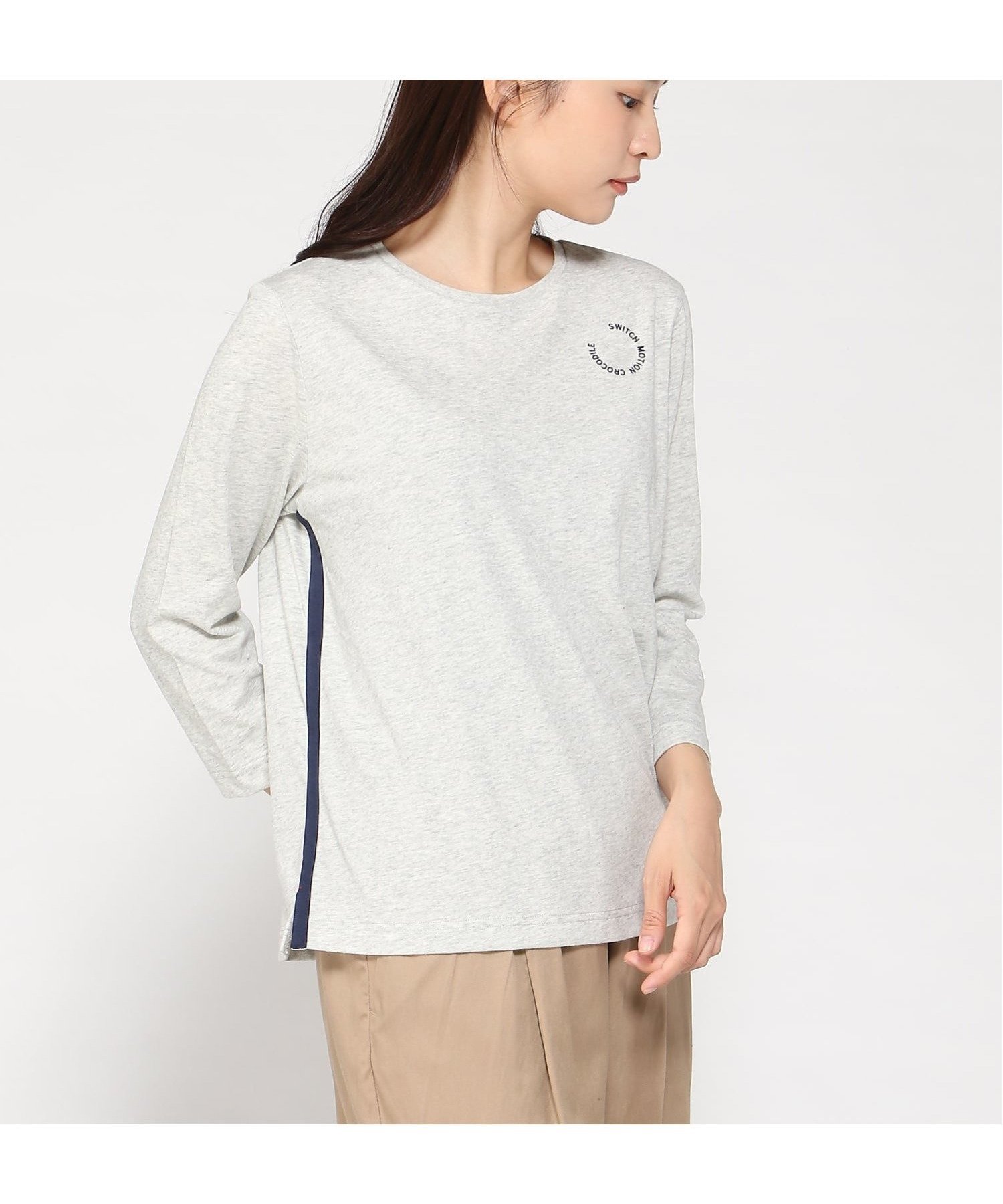 【クロコダイル/CROCODILE】のサークルロゴ クルーネック カットソー インテリア・キッズ・メンズ・レディースファッション・服の通販 founy(ファニー) 　ファッション　Fashion　レディースファッション　Fashion for Women　トップス・カットソー　Cut & Sew Tops　カットソー・ベーシックTシャツ　Cut-and-Sewn Tops / Stretch Tees & Basics　インナー　Innerwear　カットソー　Cut and Sewn Top　カーディガン　Cardigan, Knitwear　サークル　Circle, Round Design　シンプル　Simple, Minimal　オフホワイト|ID: prp329100004827441 ipo3291000000035128097