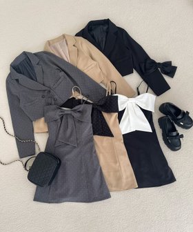 【マジェスティック レゴン/MAJESTIC LEGON】のキラキラビッグリボンミニワンピ 人気、トレンドファッション・服の通販 founy(ファニー) ファッション Fashion レディースファッション Fashion for Women ワンピース Dresses クラシカル Classical, Vintage-Inspired シンプル Simple, Minimal ストーン Stone, Gem-Like ダウン Down, Puffer ビッグ Big, Oversized フィット Fit, Slim Fit フロント Front, Front Design リボン Ribbon, Bow 再入荷 Restock / Back in Stock おすすめ Recommended / Our Picks エレガント 上品 Elegant |ID:prp329100004827458