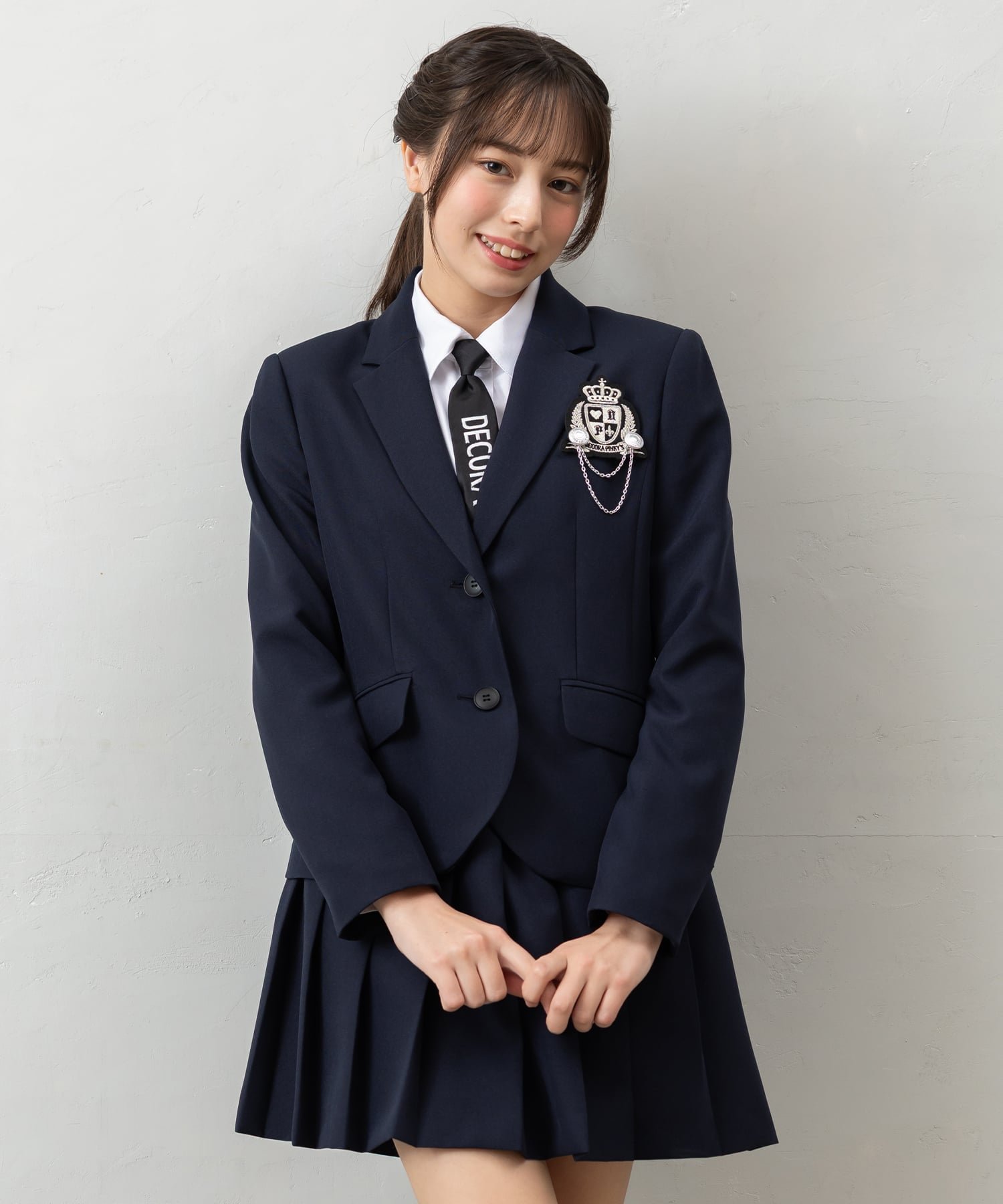 【ローブ/ROBE / KIDS】のフォーマルスーツ 卒業スーツ 5点セット ジュニアスーツ インテリア・キッズ・メンズ・レディースファッション・服の通販 founy(ファニー) 　ファッション　Fashion　キッズファッション　Fashion for Kids　クール　Cool, Chic　シルバー　Silver, Metallic Silver　ジャケット　Jacket, Outerwear　スーツ　Suit, Formalwear　セットアップ　Set-Up, Coordinated Outfit　チェーン　Chain, Chain Strap　トレンド　Trend, Trending Now　長袖　Long Sleeve, Full Sleeve　バランス　Balance, Style Balance　プリーツ　Pleats, Pleated　ポケット　Pocket, Pocket Detail　卒業式　Graduation Ceremony　ネイビー|ID: prp329100004827475 ipo3291000000035128417