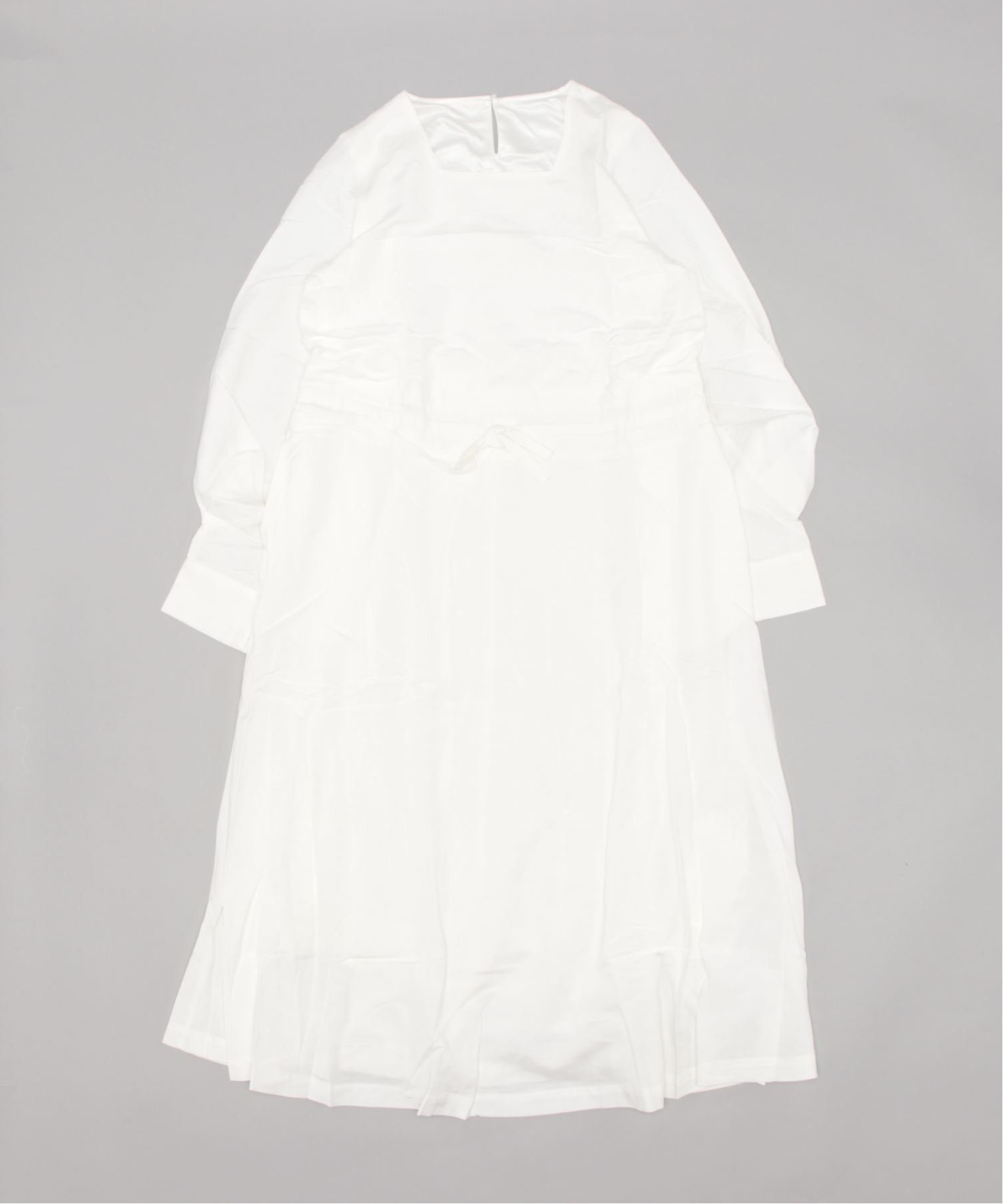 【アイモハ/aimoha】のaimoha/ボリューム袖ノーカラーワンピース インテリア・キッズ・メンズ・レディースファッション・服の通販 founy(ファニー) 　ファッション　Fashion　レディースファッション　Fashion for Women　ワンピース　Dresses　エレガント 上品　Elegant　ギャザー　Gathered, Ruffled　スリーブ　Sleeve, Long Sleeve / Short Sleeve　バルーン　Balloon, Balloon Silhouette　ホワイト|ID: prp329100004827484 ipo3291000000035128517