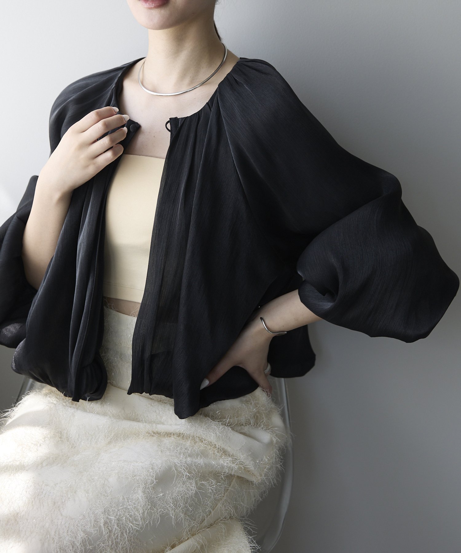 【プレフェリール/PREFERIR】のラメ楊柳バルーンスリーブボレロ インテリア・キッズ・メンズ・レディースファッション・服の通販 founy(ファニー) 　ファッション　Fashion　レディースファッション　Fashion for Women　アウター　Coat / Outerwear Collection　ボレロ・ショート丈ジャケット / ドレス羽織りに　Boleros & Short Jackets　スリーブ　Sleeve, Long Sleeve / Short Sleeve　テクスチャー　Texture, Textured Fabric　フェミニン　Feminine, Girly　ブラック|ID: prp329100004827588 ipo3291000000035129669