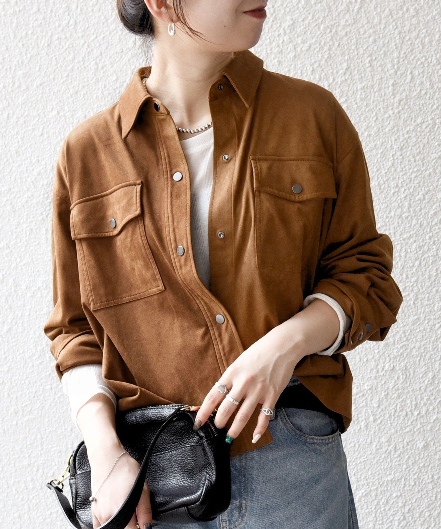 【シップス フォー ウィメン/SHIPS】のSHIPS any ポリエステル スエード ショート シャツ ジャケット インテリア・キッズ・メンズ・レディースファッション・服の通販 founy(ファニー) 　ファッション　Fashion　レディースファッション　Fashion for Women　アウター　Coat / Outerwear Collection　レディースジャケット・軽アウター　Jackets　カットソー　Cut and Sewn Top　コンパクト　Compact, Small Size　ショート　Short, Short Length　シンプル　Simple, Minimal　ジャケット　Jacket, Outerwear　トレンド　Trend, Trending Now　フロント　Front, Front Design　ポケット　Pocket, Pocket Detail　メタル　Metal, Metal Parts　おすすめ　Recommended / Our Picks　2025年　2025　2025-2026秋冬・A/W　Autumn/Winter 2025–26 AW25–26　キャメル|ID: prp329100004827608 ipo3291000000035130012