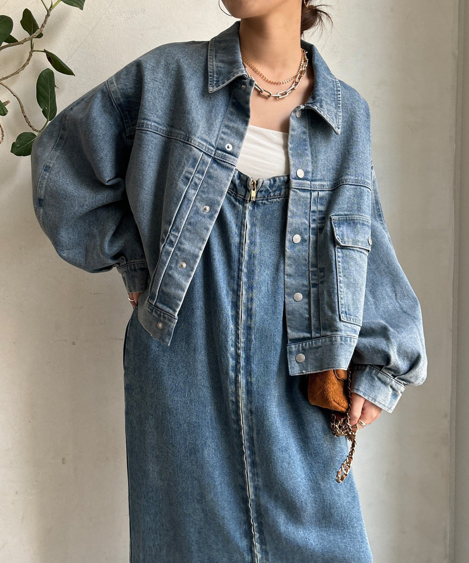 【ドゥドゥ/DouDou】の袖ボリュームGジャン 人気、トレンドファッション・服の通販 founy(ファニー) 　ファッション　Fashion　レディースファッション　Fashion for Women　アウター　Coat / Outerwear Collection　シルバー　Silver, Metallic Silver　ジャケット　Jacket, Outerwear　スマート　Smart, Elegant　雑誌　Magazine, Fashion Magazine　デニム　Denim, Jeans Material　定番　Standard, Basic Item　フラップ　Flap, Flap Pocket　フロント　Front, Front Design　ポケット　Pocket, Pocket Detail　A/W・秋冬　Autumn/Winter　冬　Winter / This Winter　再入荷　Restock / Back in Stock　エレガント 上品　Elegant　2025年　2025　2025-2026秋冬・A/W　Autumn/Winter 2025–26 AW25–26　 other-1|ID: prp329100004827610 ipo3291000000035130033