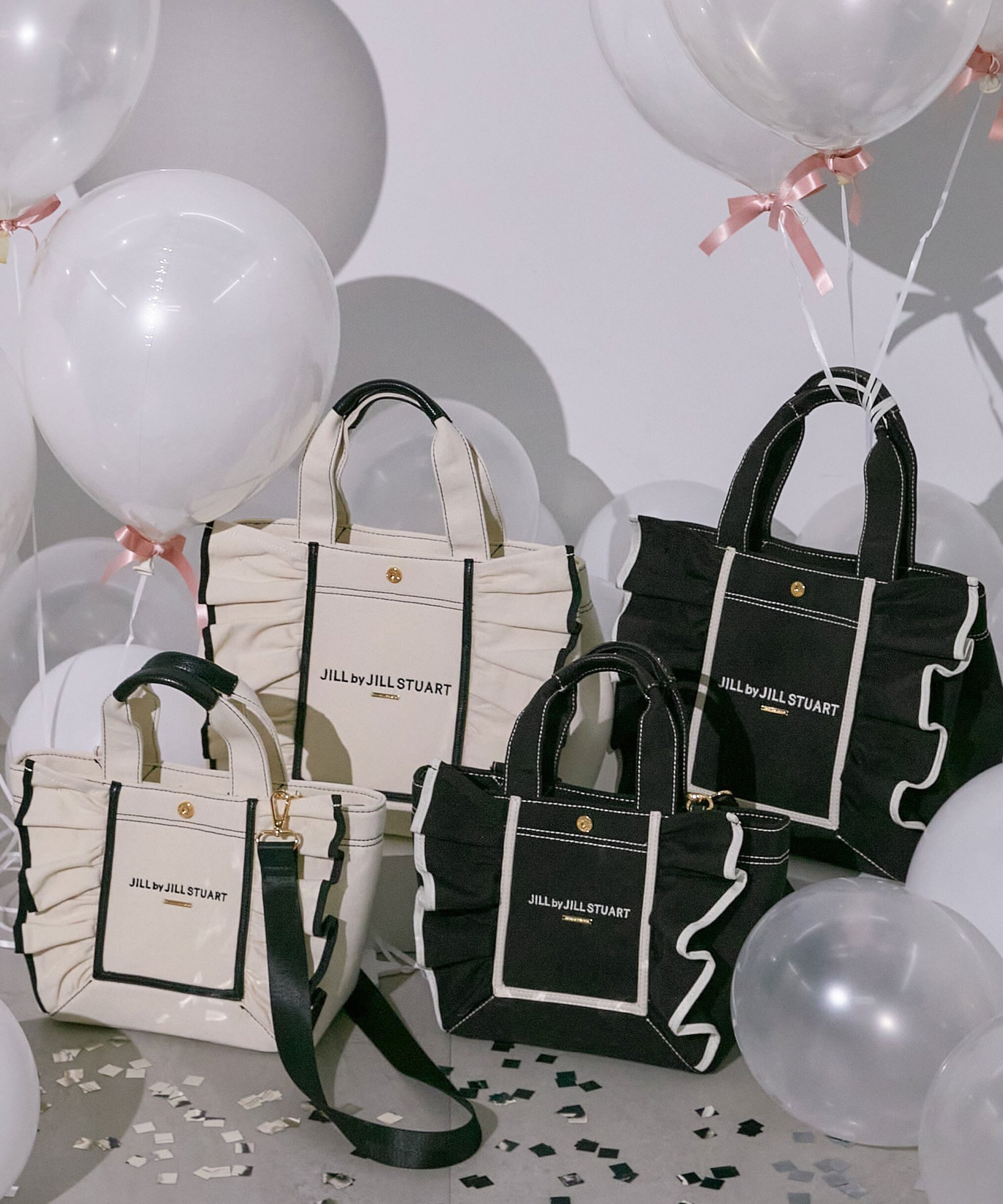 【ジルバイジルスチュアート/JILL by JILLSTUART】のフレームフリルトート大 インテリア・キッズ・メンズ・レディースファッション・服の通販 founy(ファニー) 　ファッション　Fashion　レディースファッション　Fashion for Women　バッグ　Bags　スマート　Smart, Elegant　フォルム　Silhouette, Form　フリル　Frill, Ruffle　ポケット　Pocket, Pocket Detail　ワイド　Wide, Wide Fit　ブラック|ID: prp329100004827637 ipo3291000000035130360