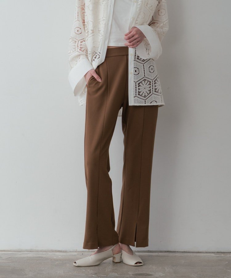 【インディヴィ/INDIVI】のスリットフレアスキニーパンツ インテリア・キッズ・メンズ・レディースファッション・服の通販 founy(ファニー) 　ファッション　Fashion　レディースファッション　Fashion for Women　パンツ　Pants & Trousers　ストレッチ　Stretch, Stretchy Fabric　スリット　Slit, Slit Detail　センター　Center, Center Line　バランス　Balance, Style Balance　ロング　Long, Long-Length　ブラウン|ID: prp329100004827730 ipo3291000000035131452