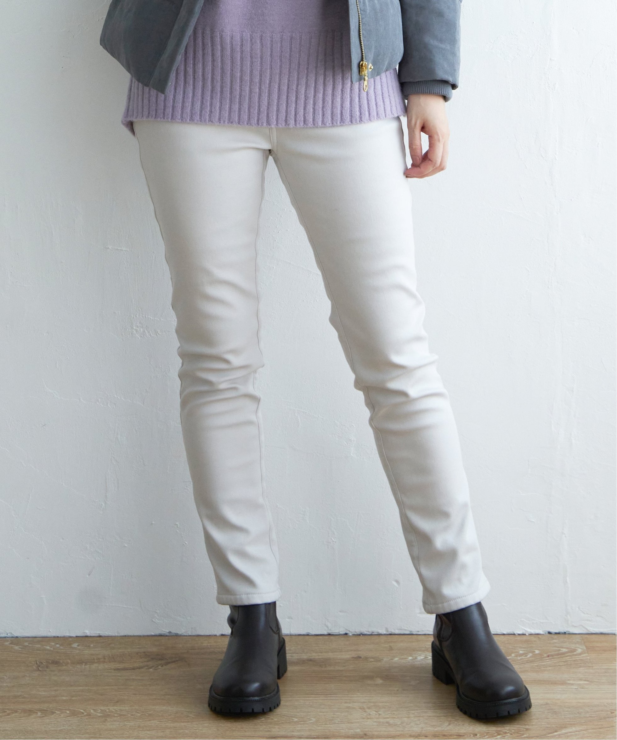 【イッカ/ikka】のGOKU楽パンツ ボンディングスキニー インテリア・キッズ・メンズ・レディースファッション・服の通販 founy(ファニー) 　ファッション　Fashion　レディースファッション　Fashion for Women　パンツ　Pants & Trousers　おすすめ　Recommended / Our Picks　スウェット / スエット　Sweatshirt, Sweatwear　スニーカー　Sneakers, Trainers　スマート　Smart, Elegant　ボンディング　Bonding, Bonded Fabric　定番　Standard, Basic Item　オフホワイト|ID: prp329100004827736 ipo3291000000035131508