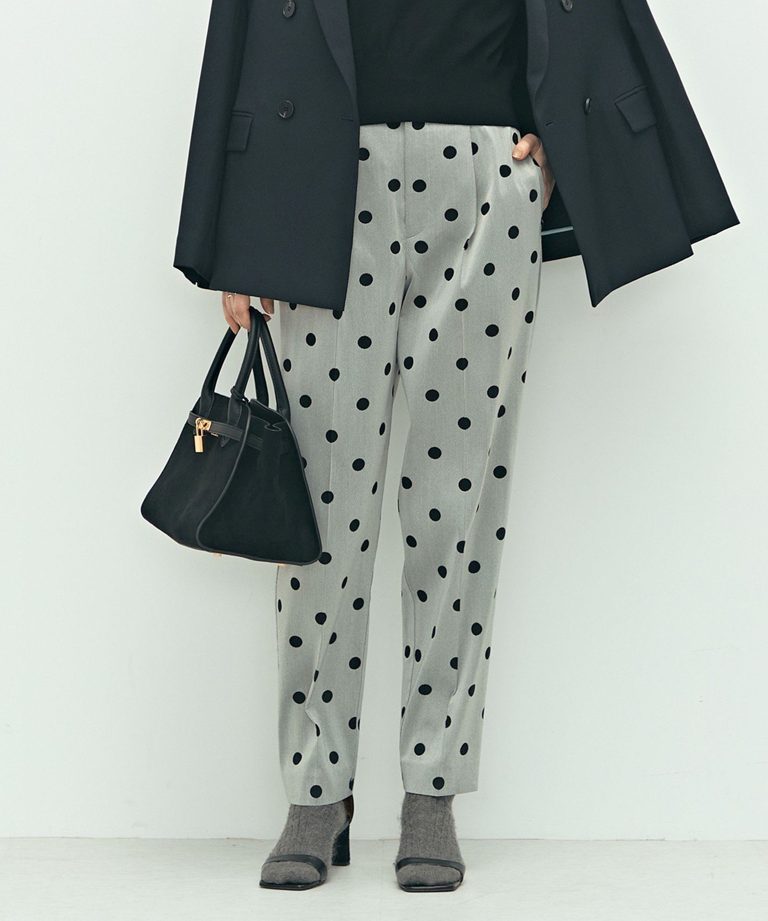 【ノーリーズ/NOLLEY'S】のウォッシャブルストレッチドットジャガードテーパードパンツ インテリア・キッズ・メンズ・レディースファッション・服の通販 founy(ファニー) 　ファッション　Fashion　レディースファッション　Fashion for Women　パンツ　Pants & Trousers　アンサンブル　Ensemble Set　シンプル　Simple, Minimal　ストレッチ　Stretch, Stretchy Fabric　ドット　Polka Dot, Dot Pattern　定番　Standard, Basic Item　人気　Popular, Best Seller　バランス　Balance, Style Balance　おすすめ　Recommended / Our Picks　エレガント 上品　Elegant　2025年　2025　2025-2026秋冬・A/W　Autumn/Winter 2025–26 AW25–26　グレー系その他|ID: prp329100004827751 ipo3291000000035131711