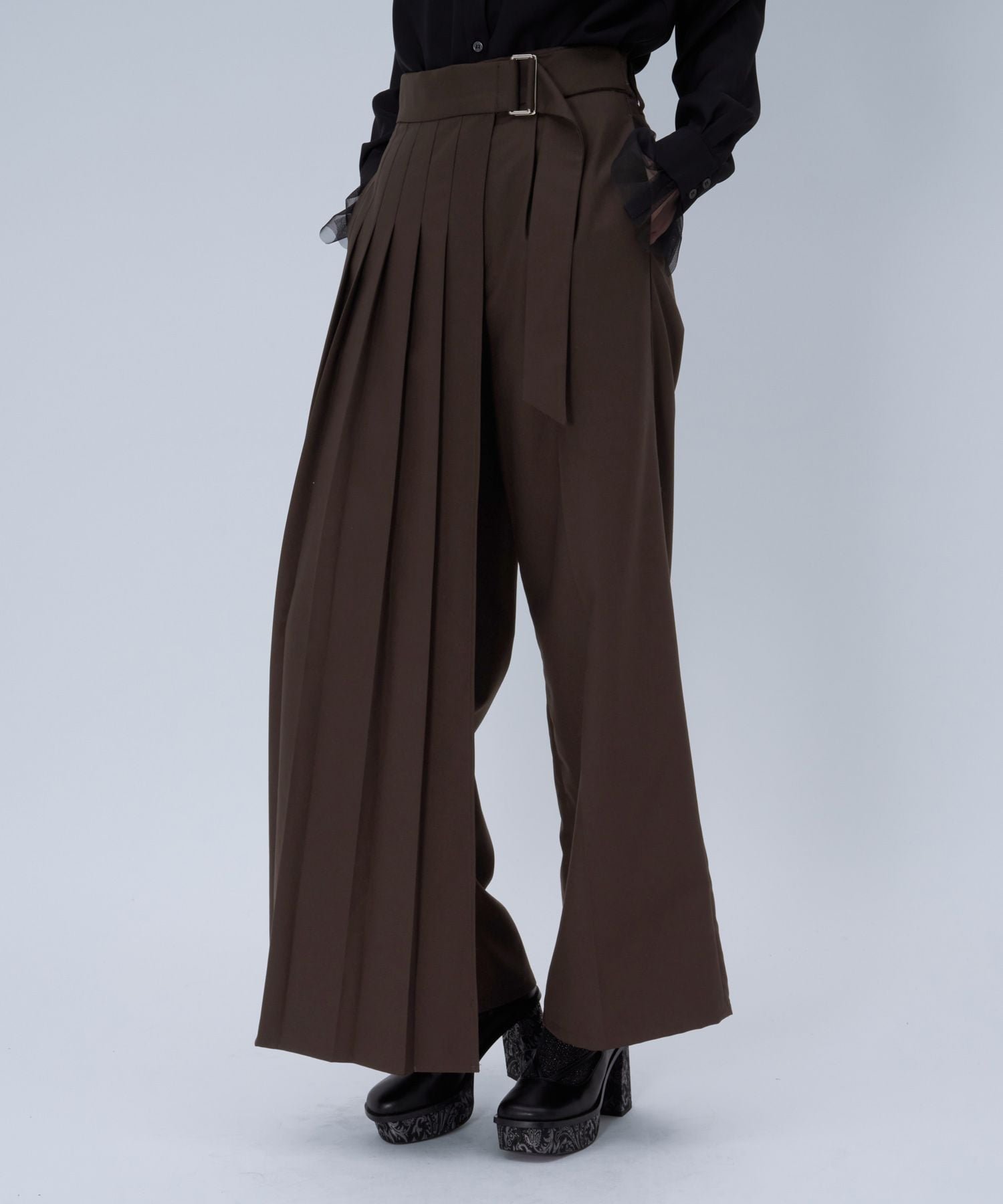 【ハレ/HARE】のラップデザインプリーツパンツ インテリア・キッズ・メンズ・レディースファッション・服の通販 founy(ファニー) 　ファッション　Fashion　レディースファッション　Fashion for Women　パンツ　Pants & Trousers　ウェーブ　Wavy Pattern　厚底　Platform Shoes　カーディガン　Cardigan, Knitwear　クール　Cool, Chic　シューズ　Shoes, Footwear　ショート　Short, Short Length　スウェット / スエット　Sweatshirt, Sweatwear　ストレート　Straight, Straight Cut　スニーカー　Sneakers, Trainers　ドッキング　Docking, Mixed Material　ブルゾン　Blouson, Bomber Jacket　プリーツ　Pleats, Pleated　ラップ　Wrap, Wrap Design　ロング　Long, Long-Length　おすすめ　Recommended / Our Picks　エレガント 上品　Elegant　ブラウン57|ID: prp329100004827780 ipo3291000000035132107