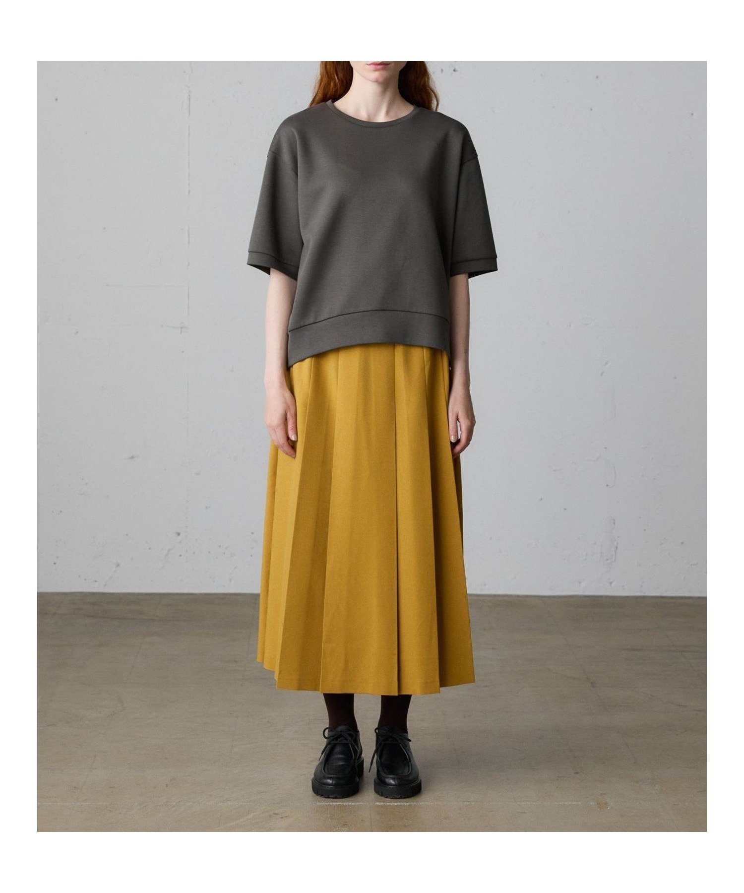 【マーコート/MARcourt】のMidiUmi カラープリーツスカート インテリア・キッズ・メンズ・レディースファッション・服の通販 founy(ファニー) 　ファッション　Fashion　レディースファッション　Fashion for Women　スカート　Skirts　プリーツスカート / 上品フェミニンスタイル　Pleated Skirts　スタンダード　Standard, Basic　フラット　Flat, Flat Shoes　フロント　Front, Front Design　プリーツ　Pleats, Pleated　ポケット　Pocket, Pocket Detail　今季　This Season, Current Season　再入荷　Restock / Back in Stock　無地　Plain, Solid Color　マスタード|ID: prp329100004827796 ipo3291000000035132285