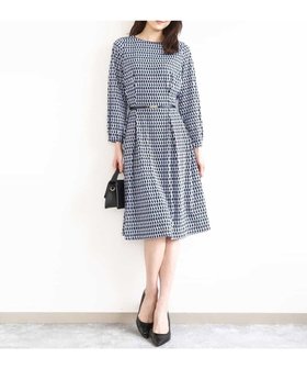 【エムケイ ミッシェルクラン/MK MICHEL KLEIN】のIイージーケア 幾何柄ジャージーワンピース/洗える 人気、トレンドファッション・服の通販 founy(ファニー) ファッション Fashion レディースファッション Fashion for Women ワンピース Dresses なめらか Smooth, Silky Texture カーディガン Cardigan, Knitwear ジャケット Jacket, Outerwear フィット Fit, Slim Fit エレガント 上品 Elegant 人気 Popular, Best Seller ビジネス 仕事 通勤 Business / Work / Commuting 冬 Winter / This Winter 夏 Summer 定番 Standard, Basic Item 旅行 Travel 春 Spring 洗える Machine Washable 秋 Autumn |ID:prp329100004827974